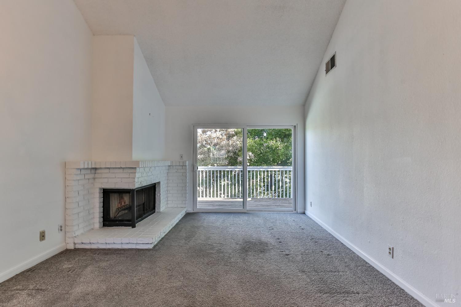 Detail Gallery Image 9 of 40 For 1814 Shirley Dr, Benicia,  CA 94510 - 1 Beds | 1 Baths