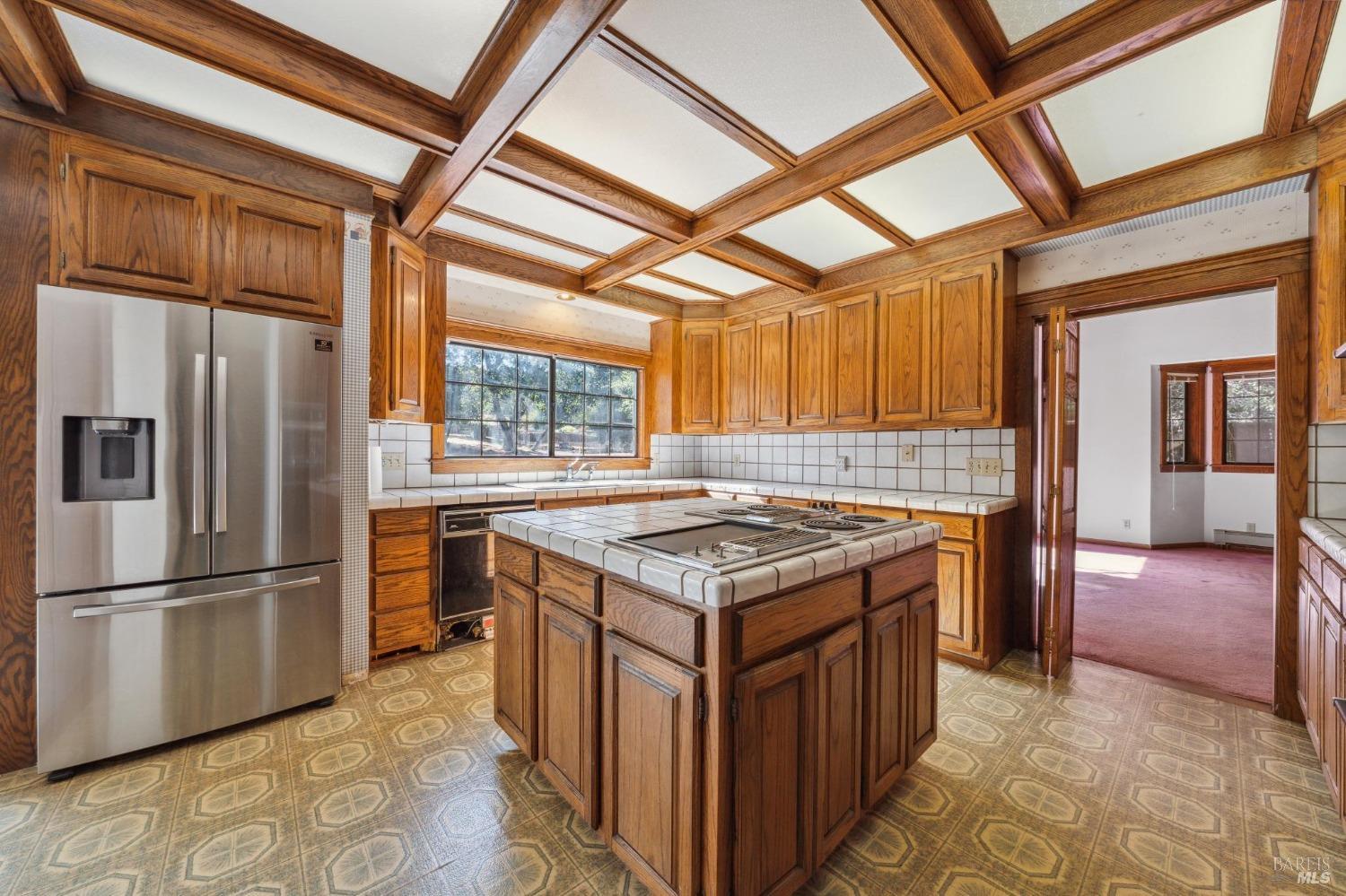 Detail Gallery Image 22 of 82 For 1975 Indian Valley Rd, Novato,  CA 94947 - 6 Beds | 3/2 Baths