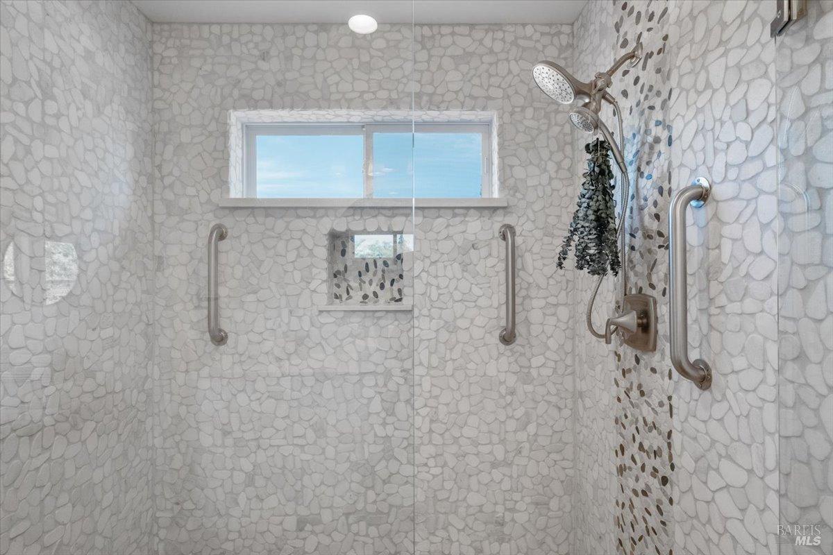 Detail Gallery Image 31 of 63 For 1965 Dennis Ln, Santa Rosa,  CA 95403 - 3 Beds | 2 Baths