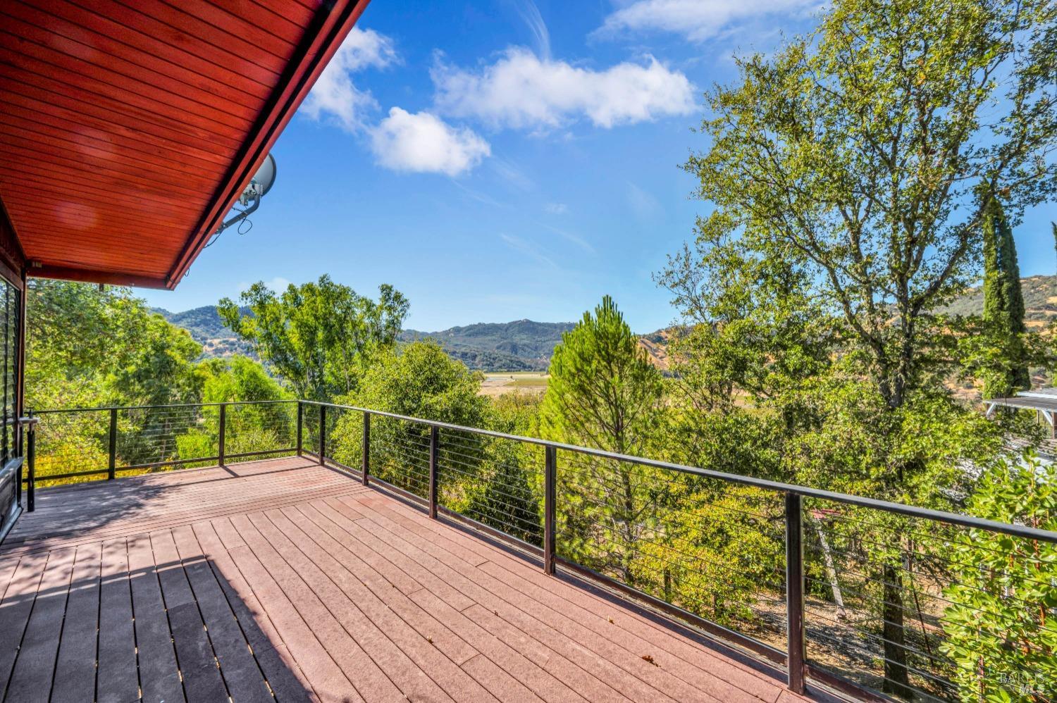 Detail Gallery Image 39 of 57 For 571 Riverside Dr, Ukiah,  CA 95482 - 4 Beds | 3 Baths