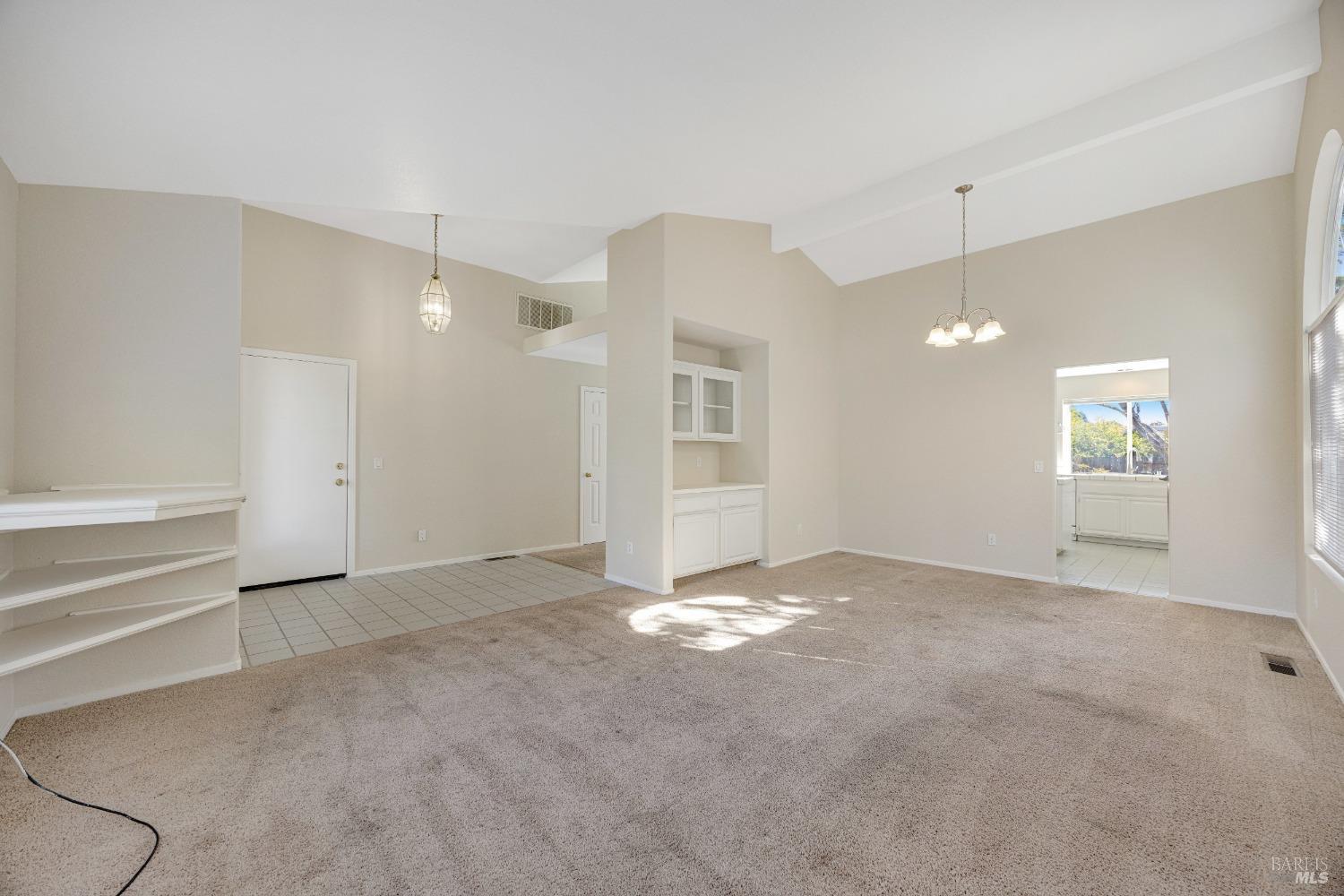 Detail Gallery Image 10 of 47 For 2158 Francisco Ave, Santa Rosa,  CA 95403 - 3 Beds | 2 Baths