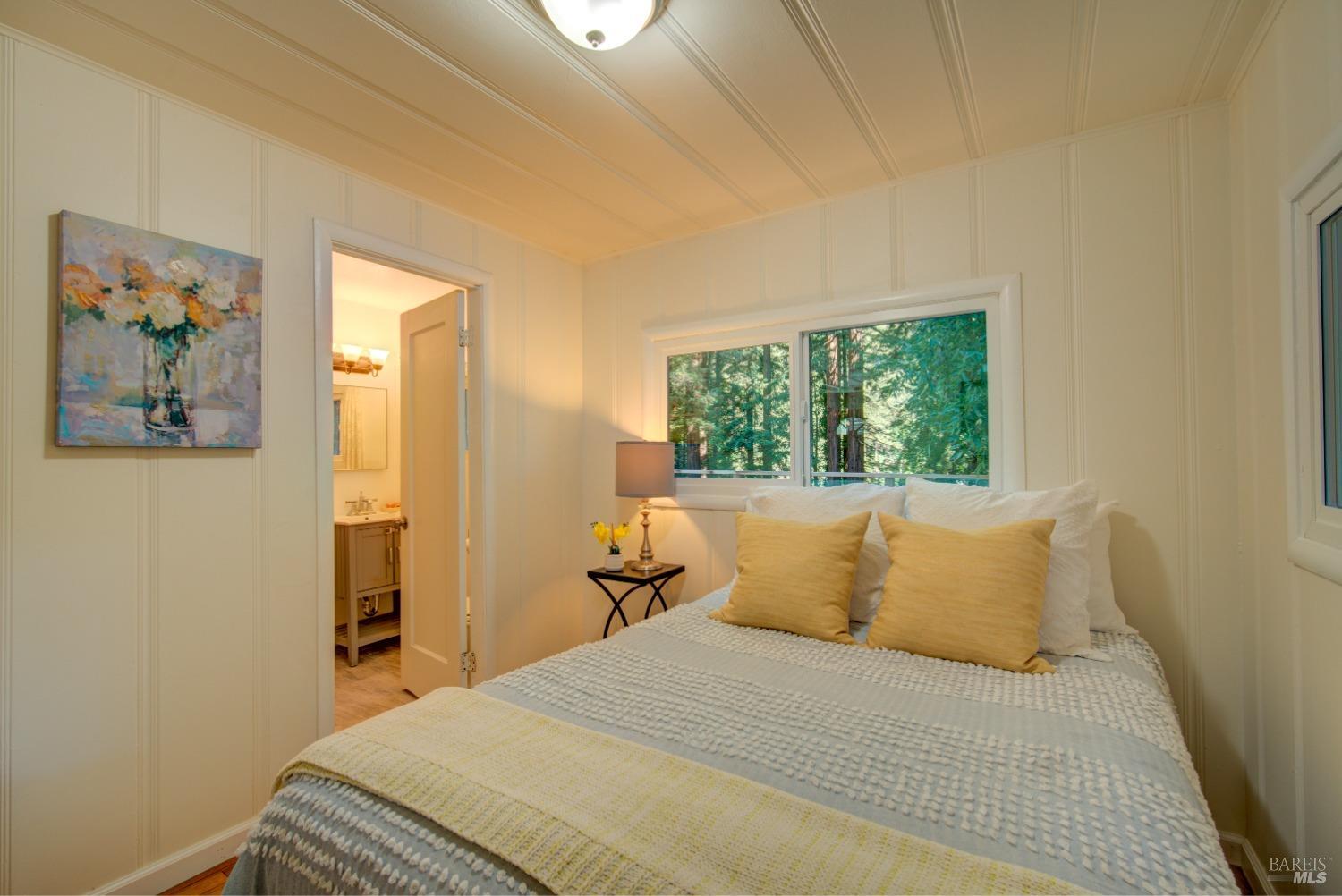 Detail Gallery Image 5 of 39 For 14189 Cherry St, Guerneville,  CA 95446 - 3 Beds | 2 Baths