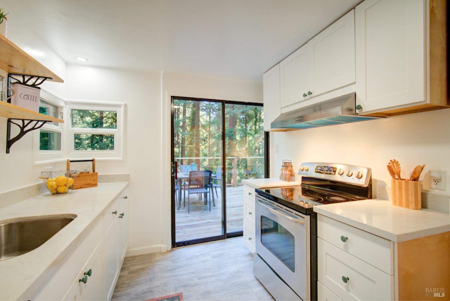 Detail Gallery Image 13 of 39 For 14189 Cherry St, Guerneville,  CA 95446 - 3 Beds | 2 Baths