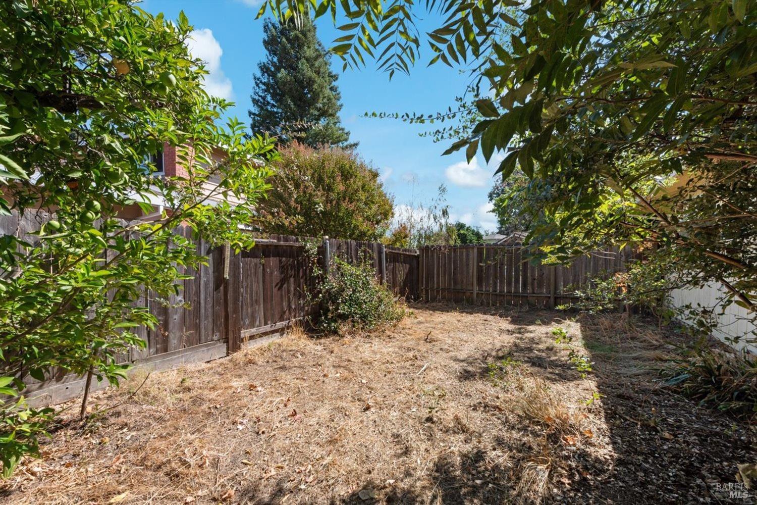 Detail Gallery Image 27 of 28 For 349 Lovers Ln, Vacaville,  CA 95688 - 3 Beds | 2 Baths