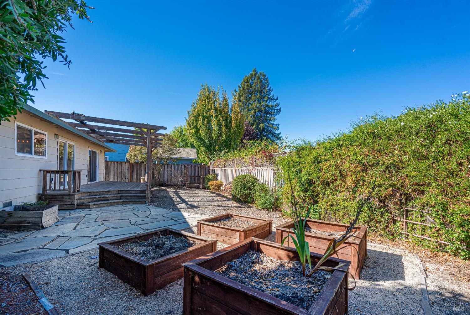 Detail Gallery Image 33 of 52 For 2711 Wawona Ct, Santa Rosa,  CA 95405 - 3 Beds | 2 Baths