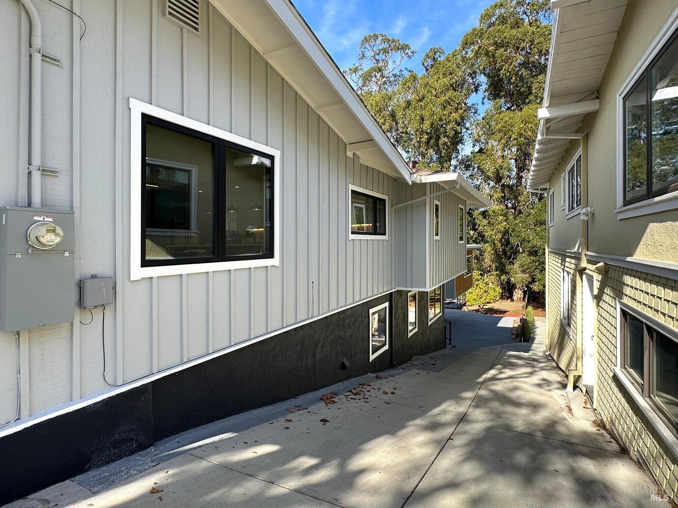 Detail Gallery Image 63 of 87 For 355 Moraga Ave, Piedmont,  CA 94611 - 4 Beds | 4/1 Baths