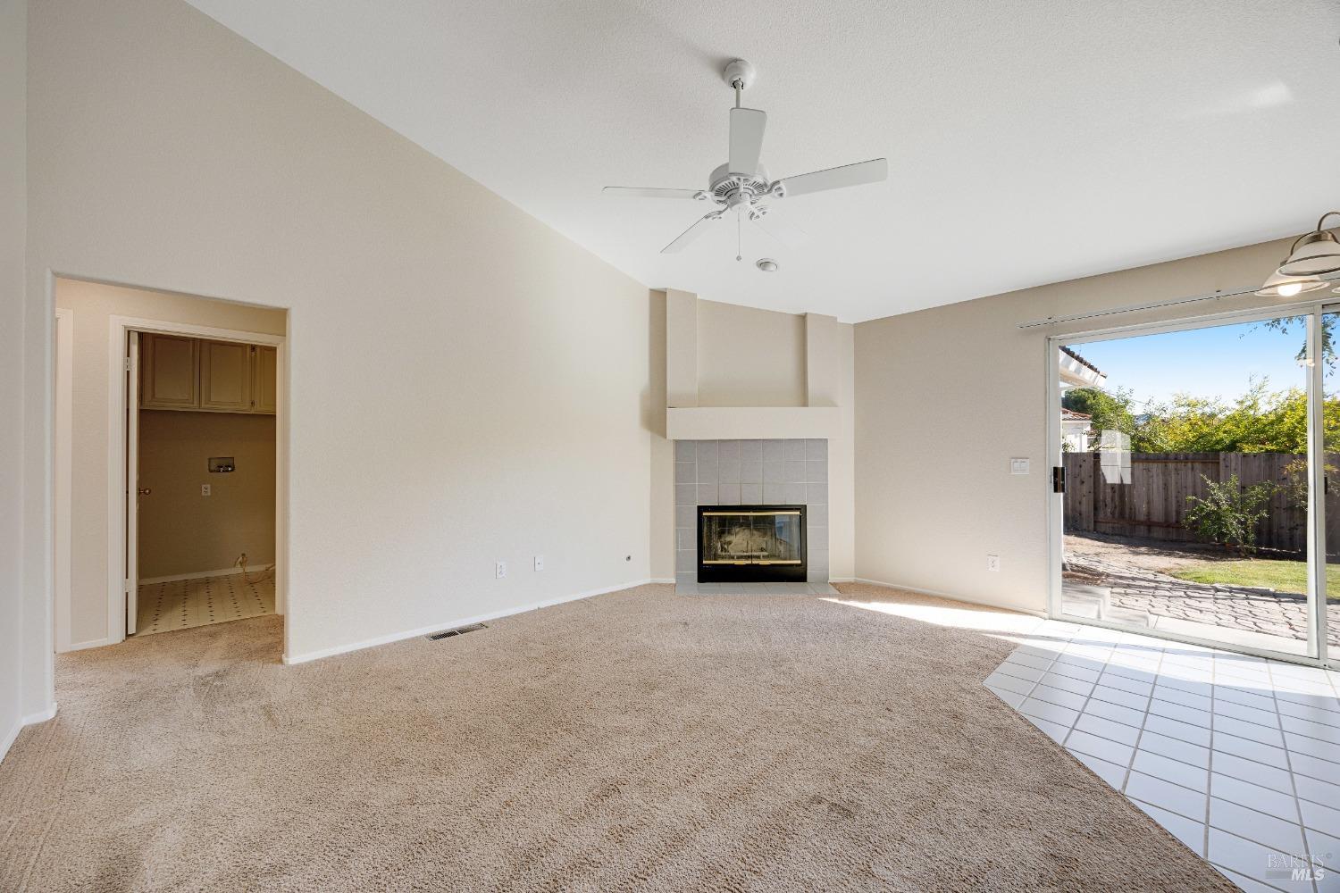 Detail Gallery Image 12 of 47 For 2158 Francisco Ave, Santa Rosa,  CA 95403 - 3 Beds | 2 Baths