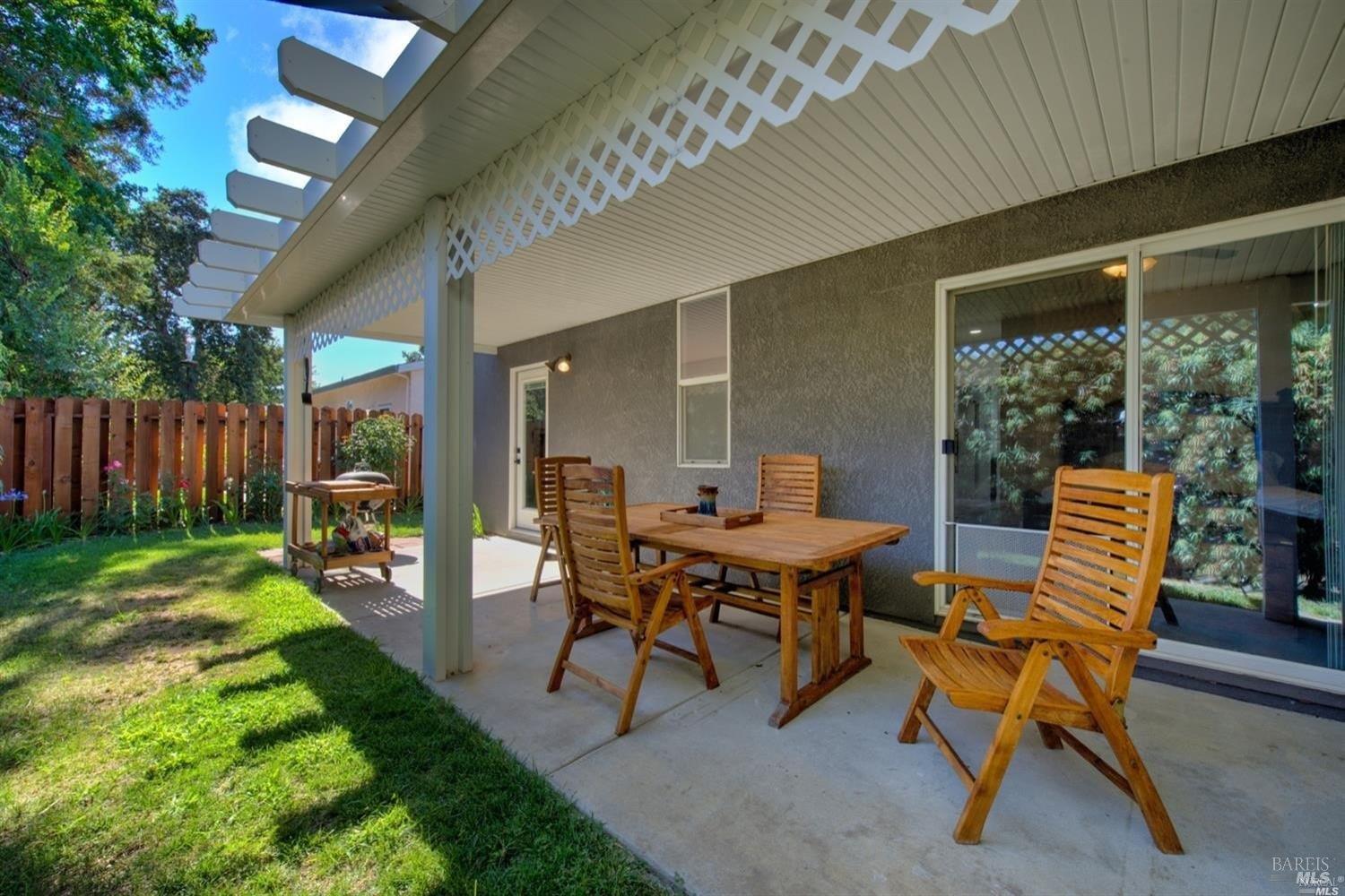 Detail Gallery Image 6 of 6 For 481 Morales Ct, Vacaville,  CA 95688 - 3 Beds | 2 Baths