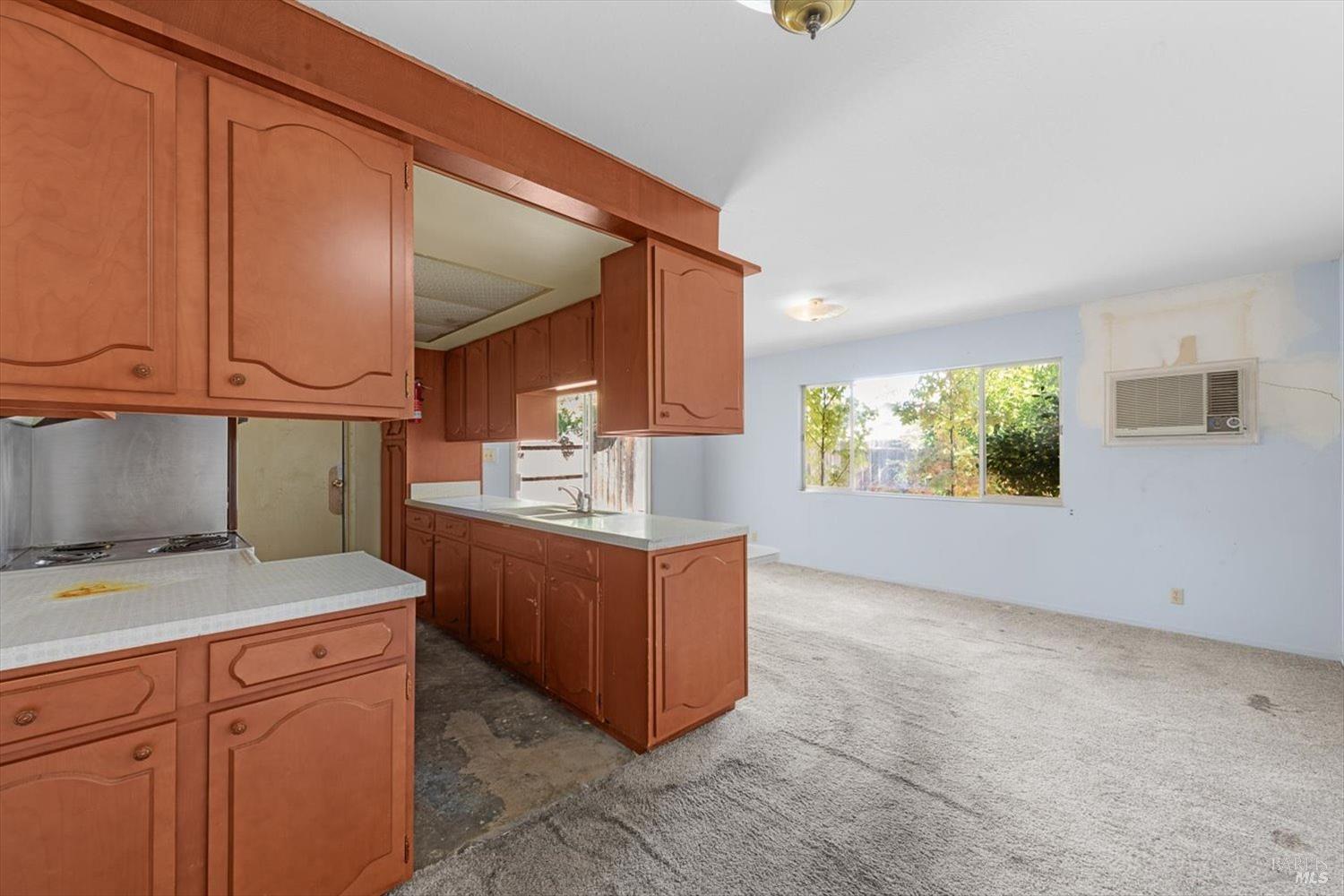 Detail Gallery Image 9 of 28 For 349 Lovers Ln, Vacaville,  CA 95688 - 3 Beds | 2 Baths