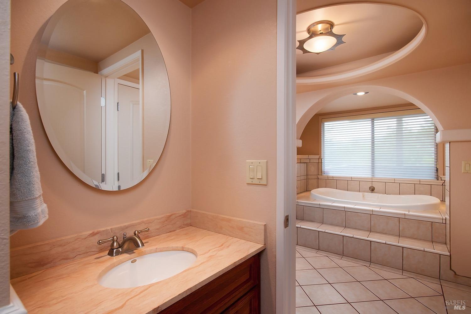 Detail Gallery Image 15 of 18 For 195 Knollwood Dr, San Rafael,  CA 94901 - 2 Beds | 2 Baths