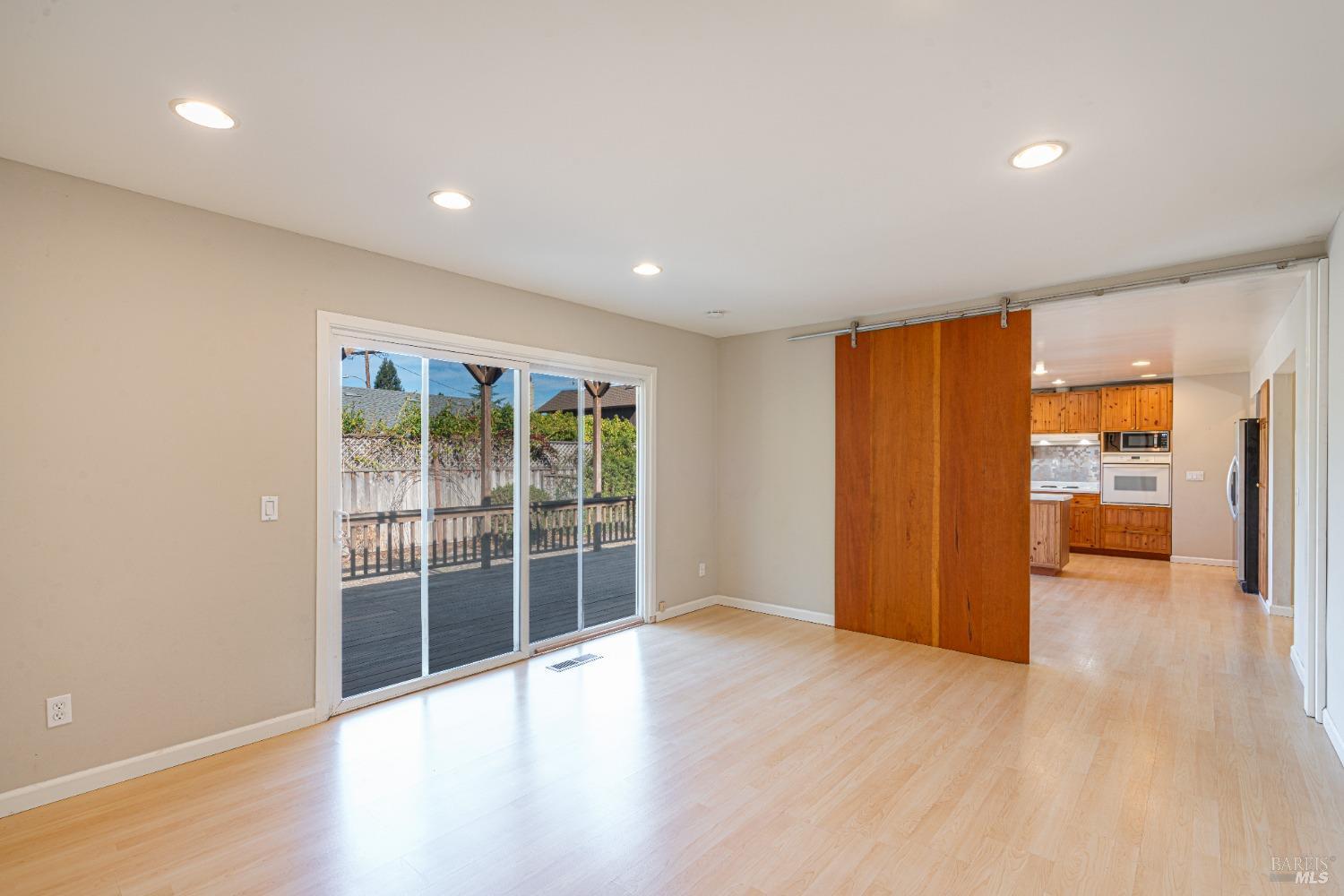 Detail Gallery Image 15 of 52 For 2711 Wawona Ct, Santa Rosa,  CA 95405 - 3 Beds | 2 Baths