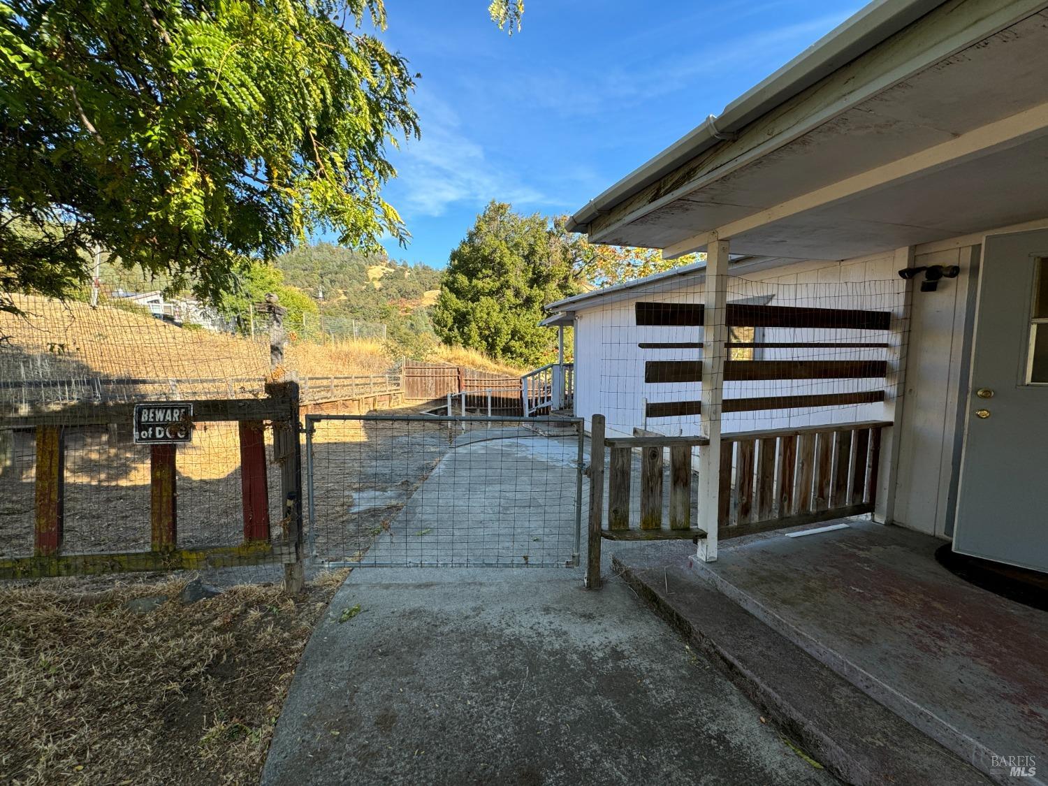 Detail Gallery Image 5 of 38 For 4262 Windsor Way, Lucerne,  CA 95458 - 2 Beds | 2 Baths