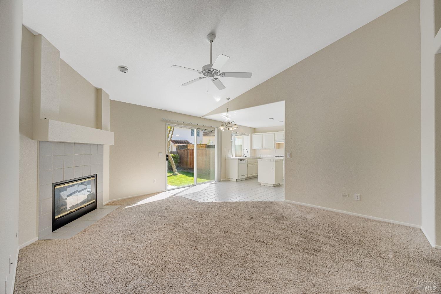 Detail Gallery Image 13 of 47 For 2158 Francisco Ave, Santa Rosa,  CA 95403 - 3 Beds | 2 Baths