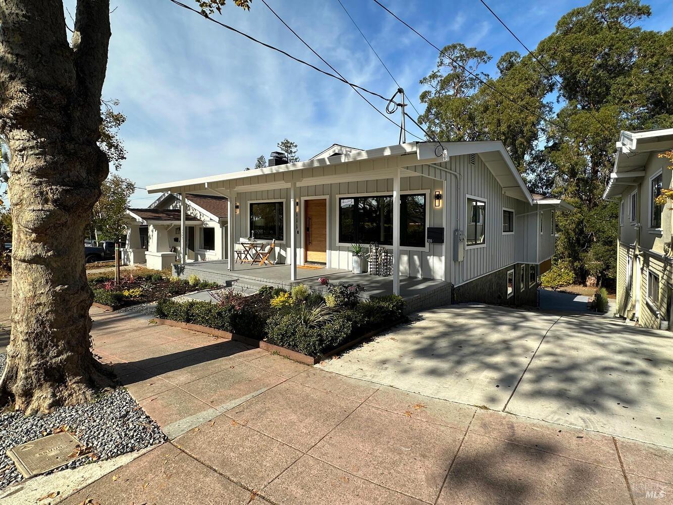 Detail Gallery Image 55 of 87 For 355 Moraga Ave, Piedmont,  CA 94611 - 4 Beds | 4/1 Baths