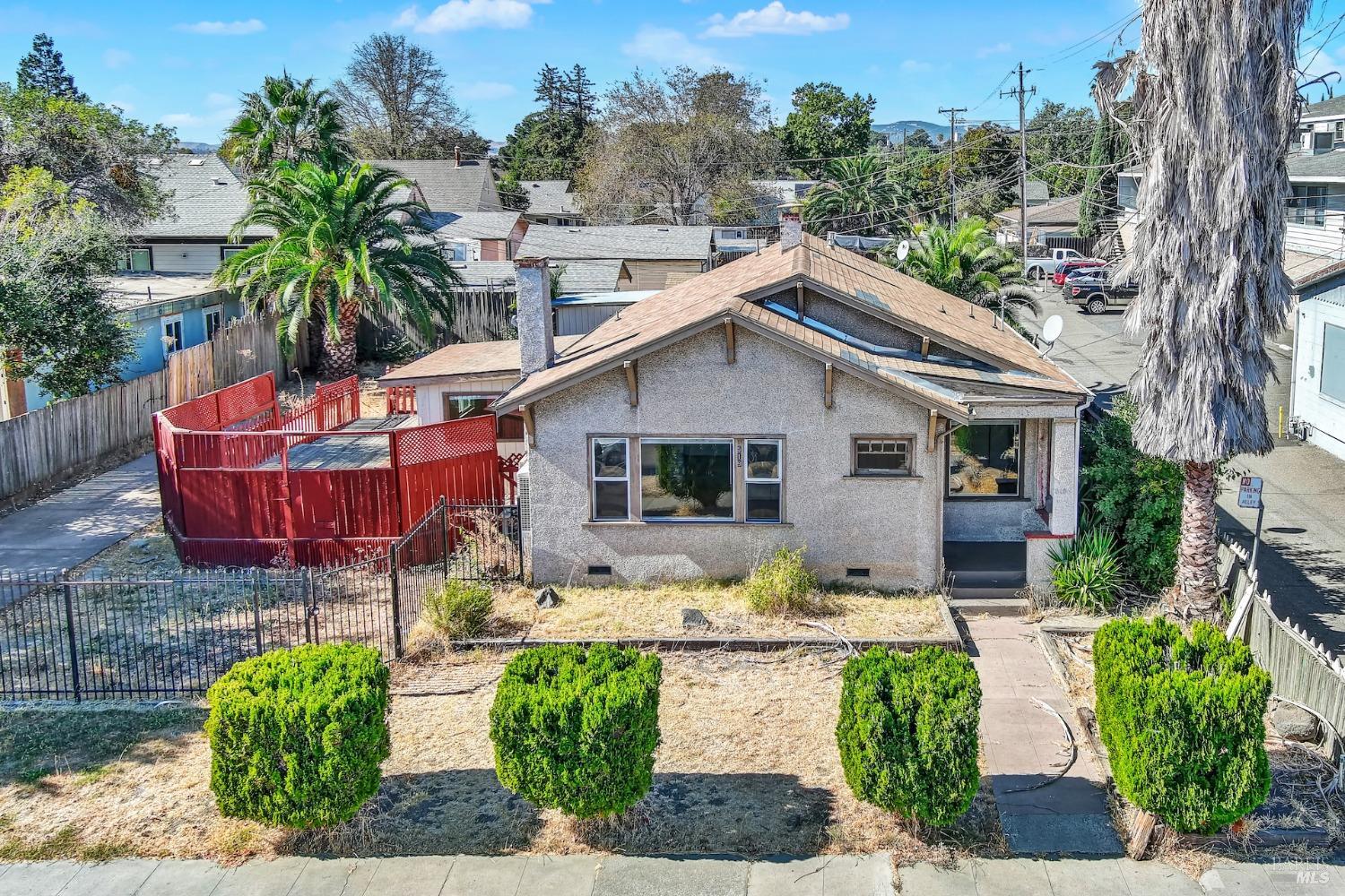 Detail Gallery Image 3 of 71 For 519 Taylor St, Fairfield,  CA 94533 - 3 Beds | 1/1 Baths