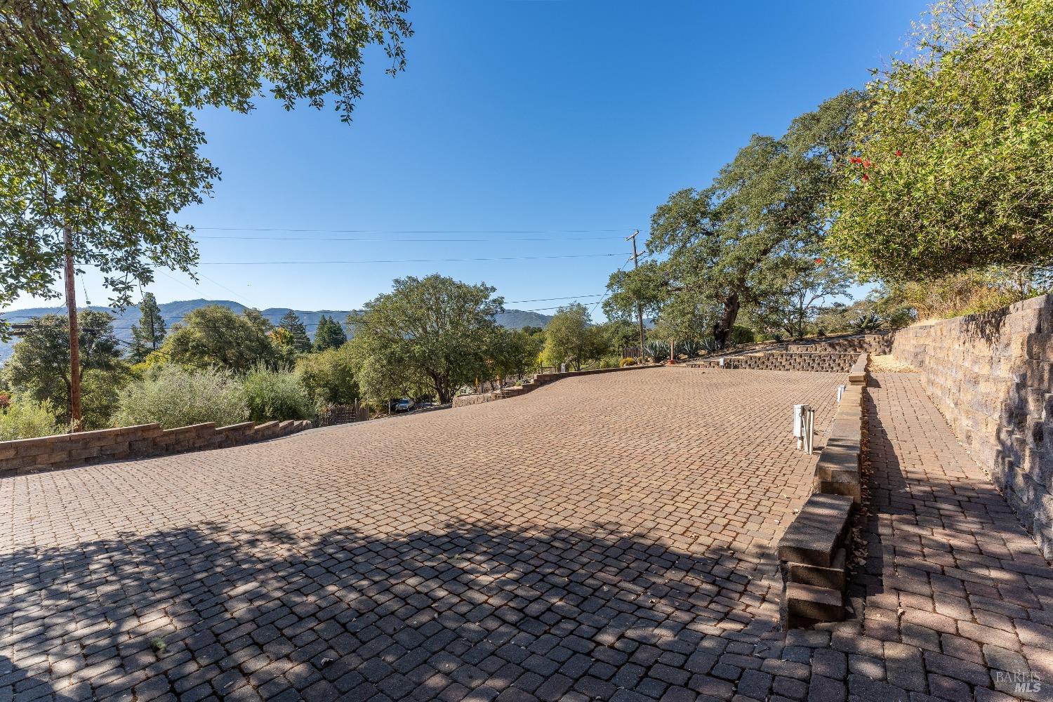 Detail Gallery Image 52 of 60 For 1800 Ridge Rd, Ukiah,  CA 95482 - 4 Beds | 2/1 Baths