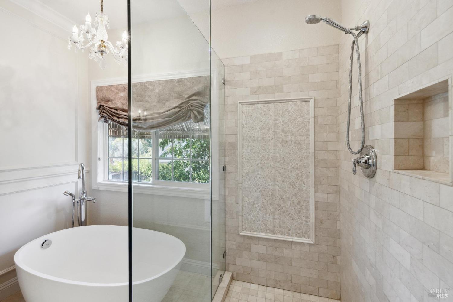 Detail Gallery Image 22 of 36 For 1166 Meadowcreek Cir, Saint Helena,  CA 94574 - 3 Beds | 2/1 Baths