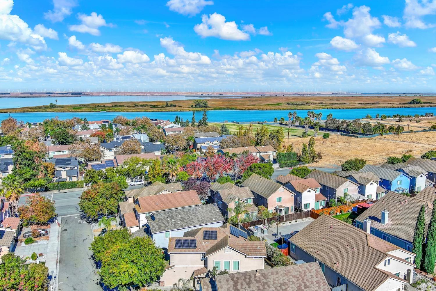 Detail Gallery Image 52 of 66 For 15 Cardinale Ct, Pittsburg,  CA 94565 - 3 Beds | 2/1 Baths