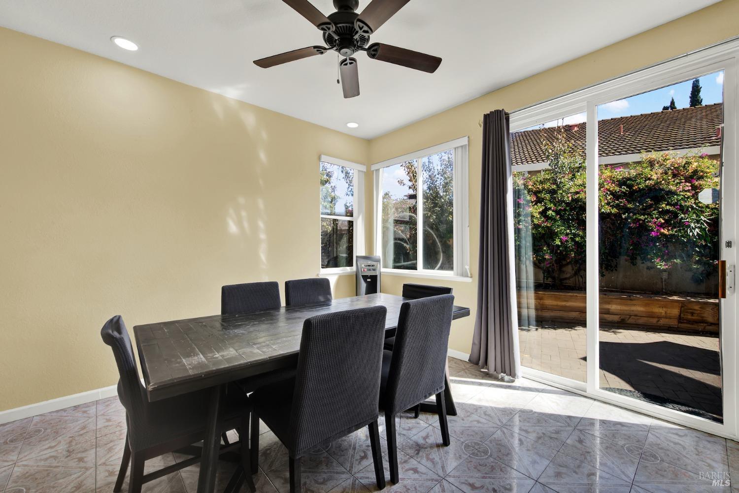 Detail Gallery Image 20 of 66 For 15 Cardinale Ct, Pittsburg,  CA 94565 - 3 Beds | 2/1 Baths