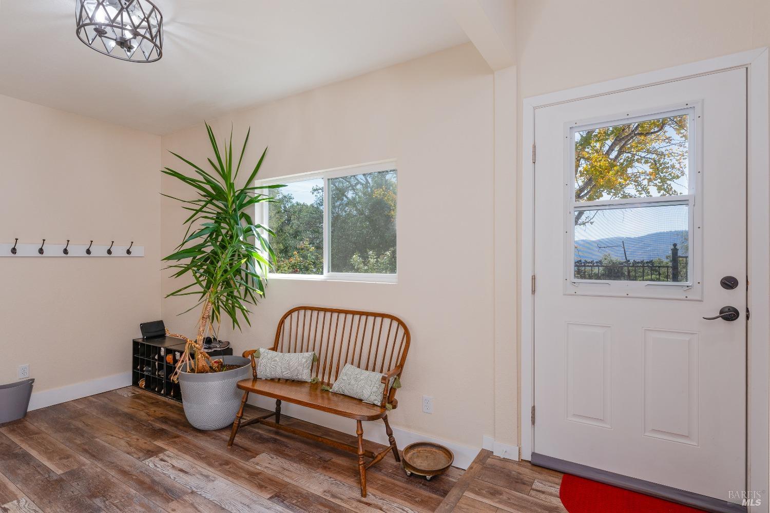 Detail Gallery Image 16 of 60 For 1800 Ridge Rd, Ukiah,  CA 95482 - 4 Beds | 2/1 Baths