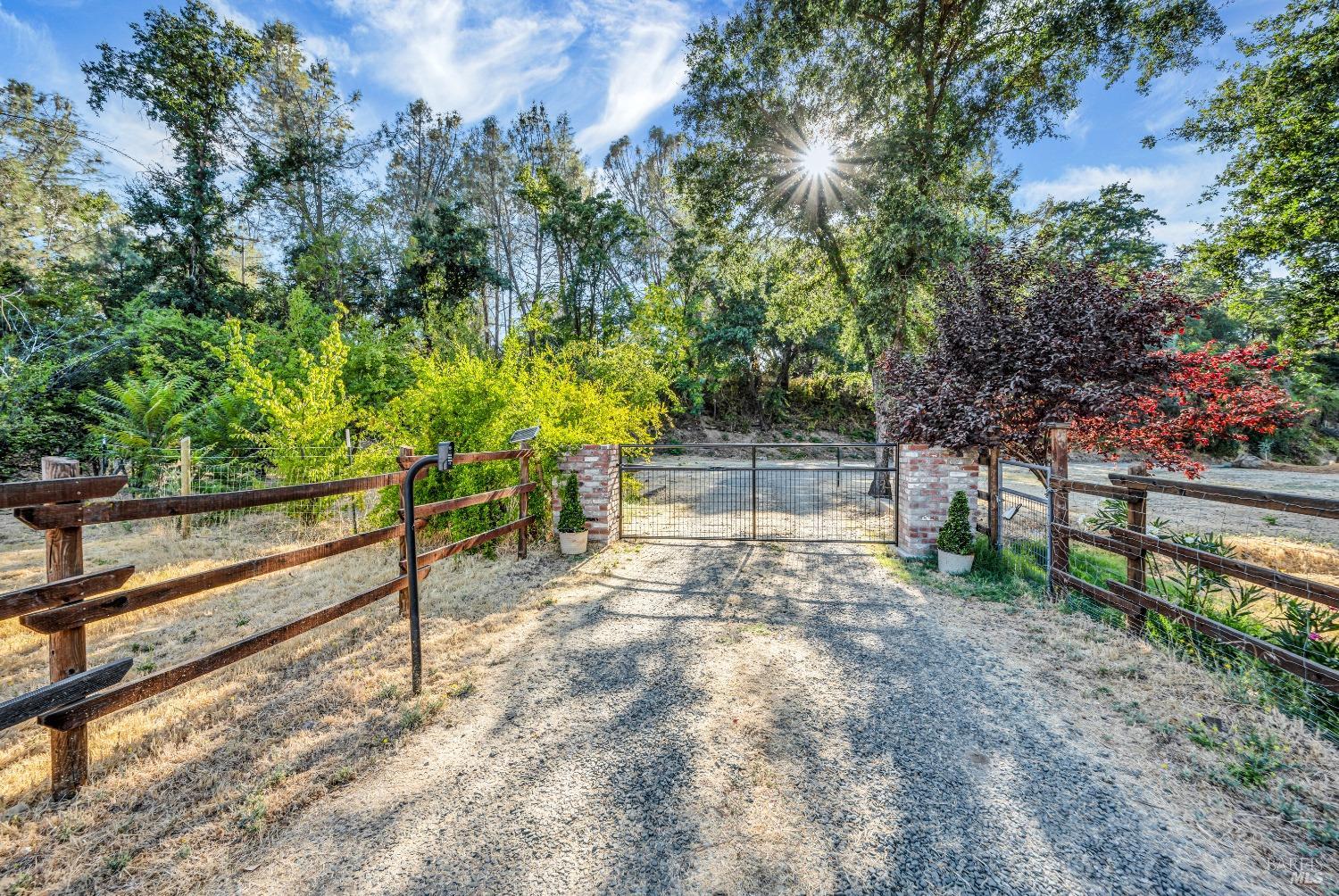 Detail Gallery Image 2 of 42 For 5385 Sabin Rd, Kelseyville,  CA 95451 - 4 Beds | 2/1 Baths