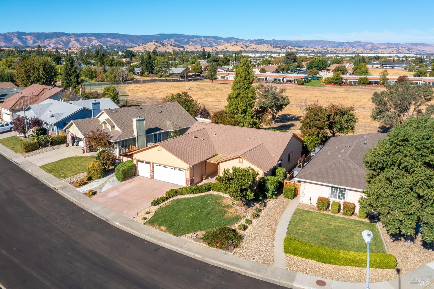 Detail Gallery Image 53 of 56 For 352 White Sands Dr, Vacaville,  CA 95687 - 3 Beds | 2 Baths