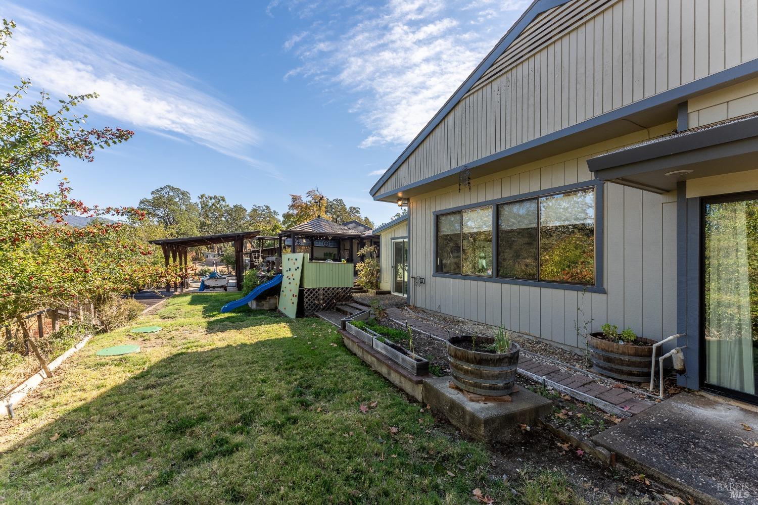 Detail Gallery Image 43 of 60 For 1800 Ridge Rd, Ukiah,  CA 95482 - 4 Beds | 2/1 Baths