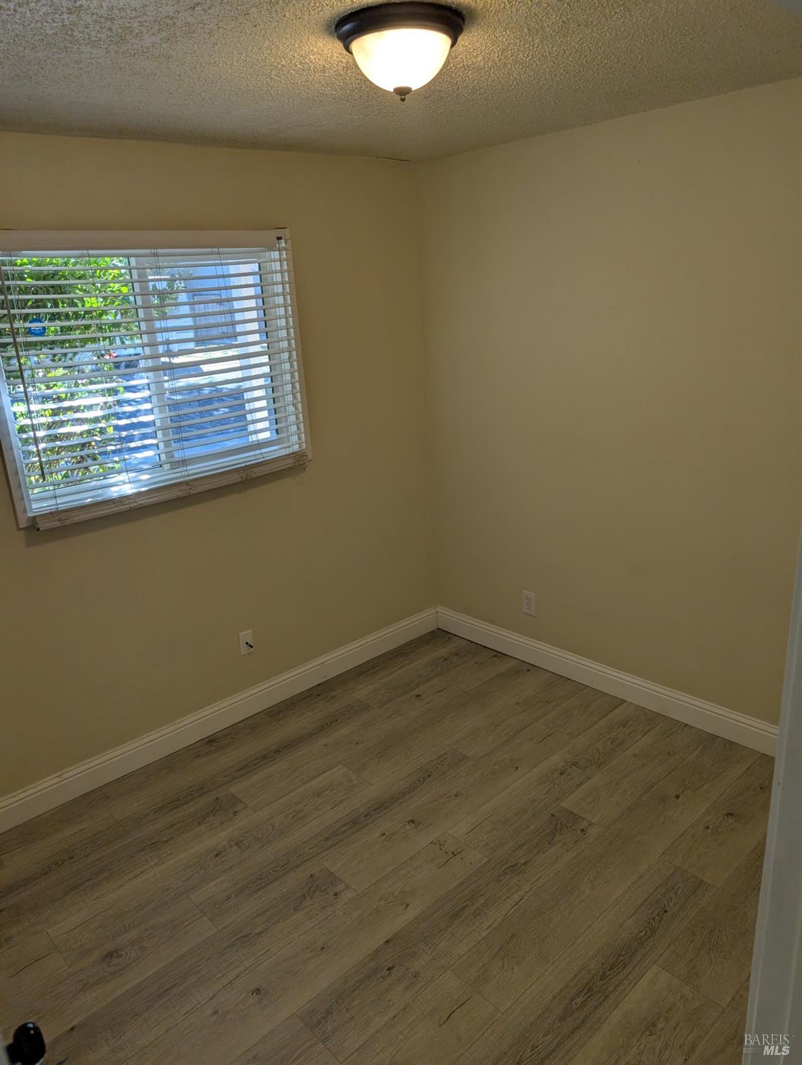 Detail Gallery Image 16 of 21 For 228 Long St, Suisun City,  CA 94585 - 3 Beds | 2 Baths