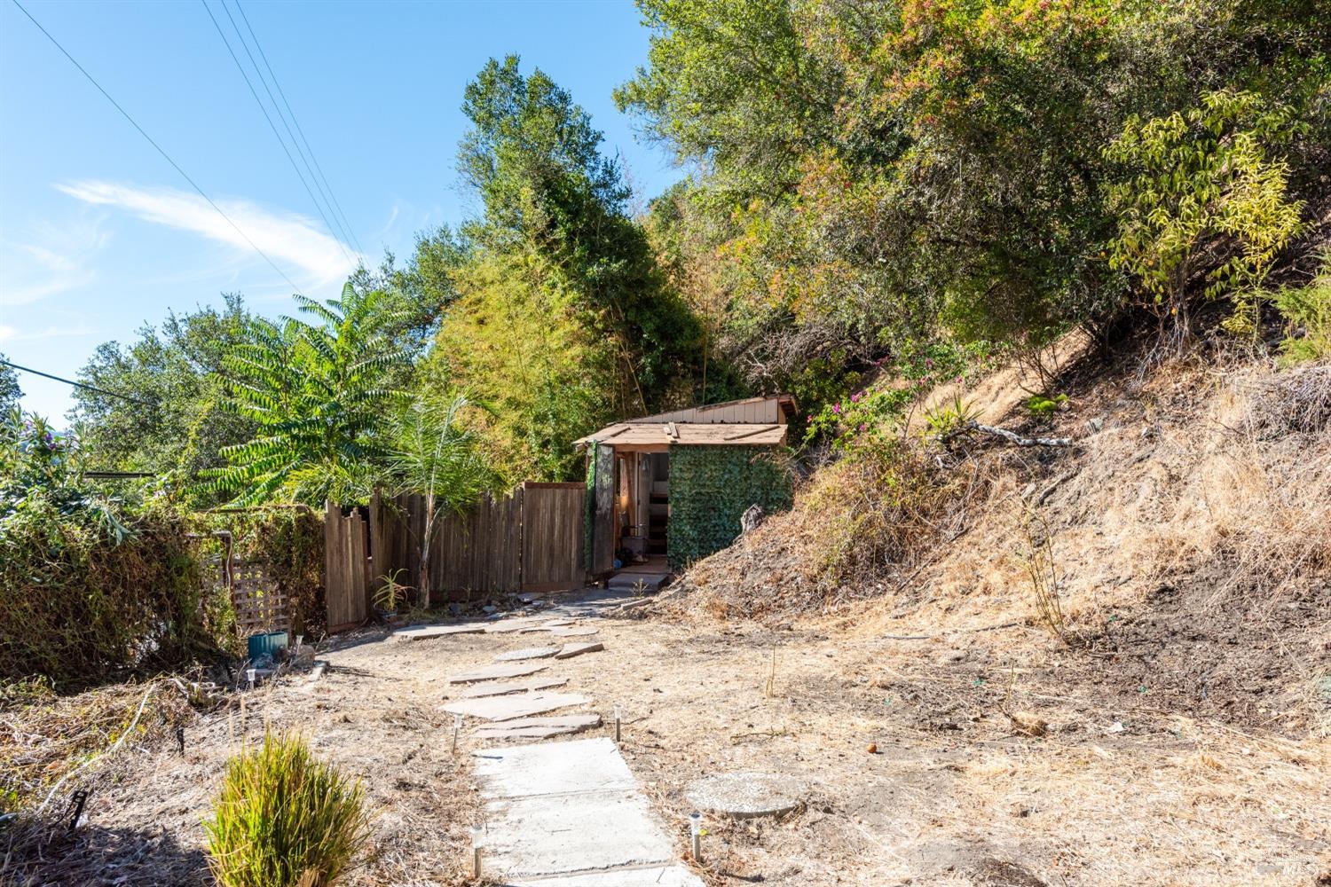 Detail Gallery Image 23 of 26 For 1933 S Fitch Mountain Rd, Healdsburg,  CA 95448 - 1 Beds | 1 Baths