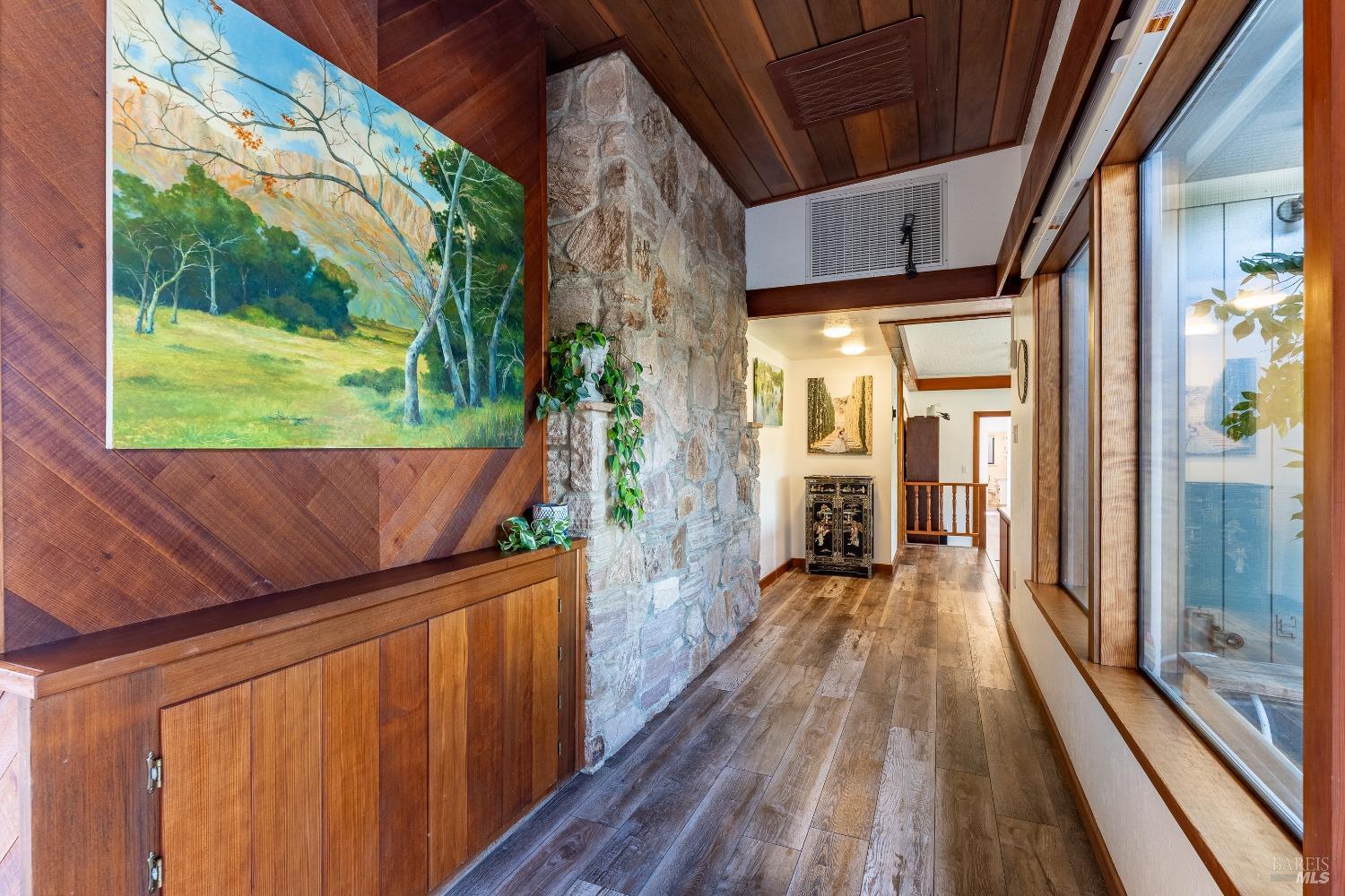 Detail Gallery Image 18 of 60 For 1800 Ridge Rd, Ukiah,  CA 95482 - 4 Beds | 2/1 Baths