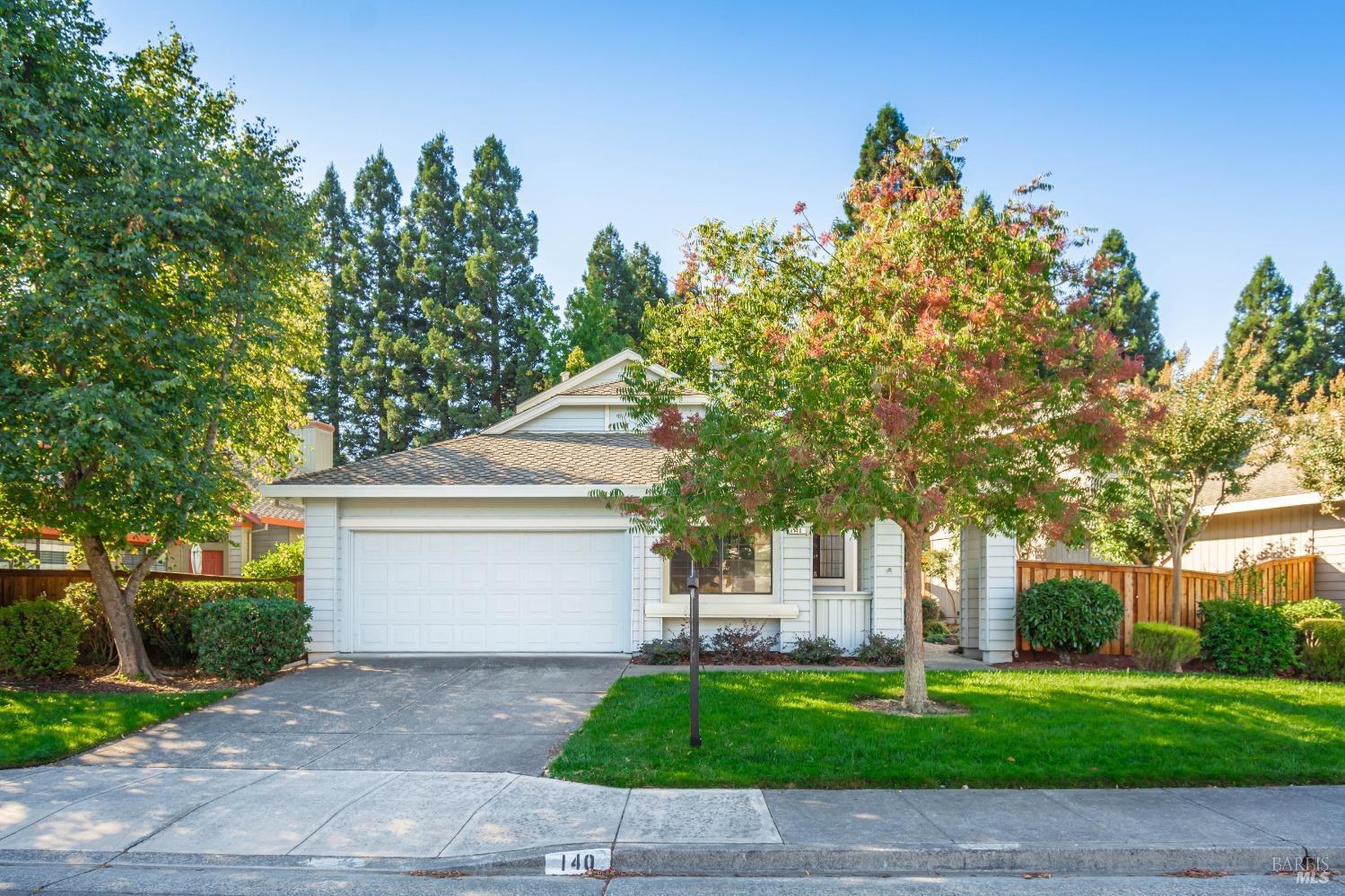 Detail Gallery Image 1 of 47 For 140 S Temelec Cir, Sonoma,  CA 95476 - 2 Beds | 2 Baths