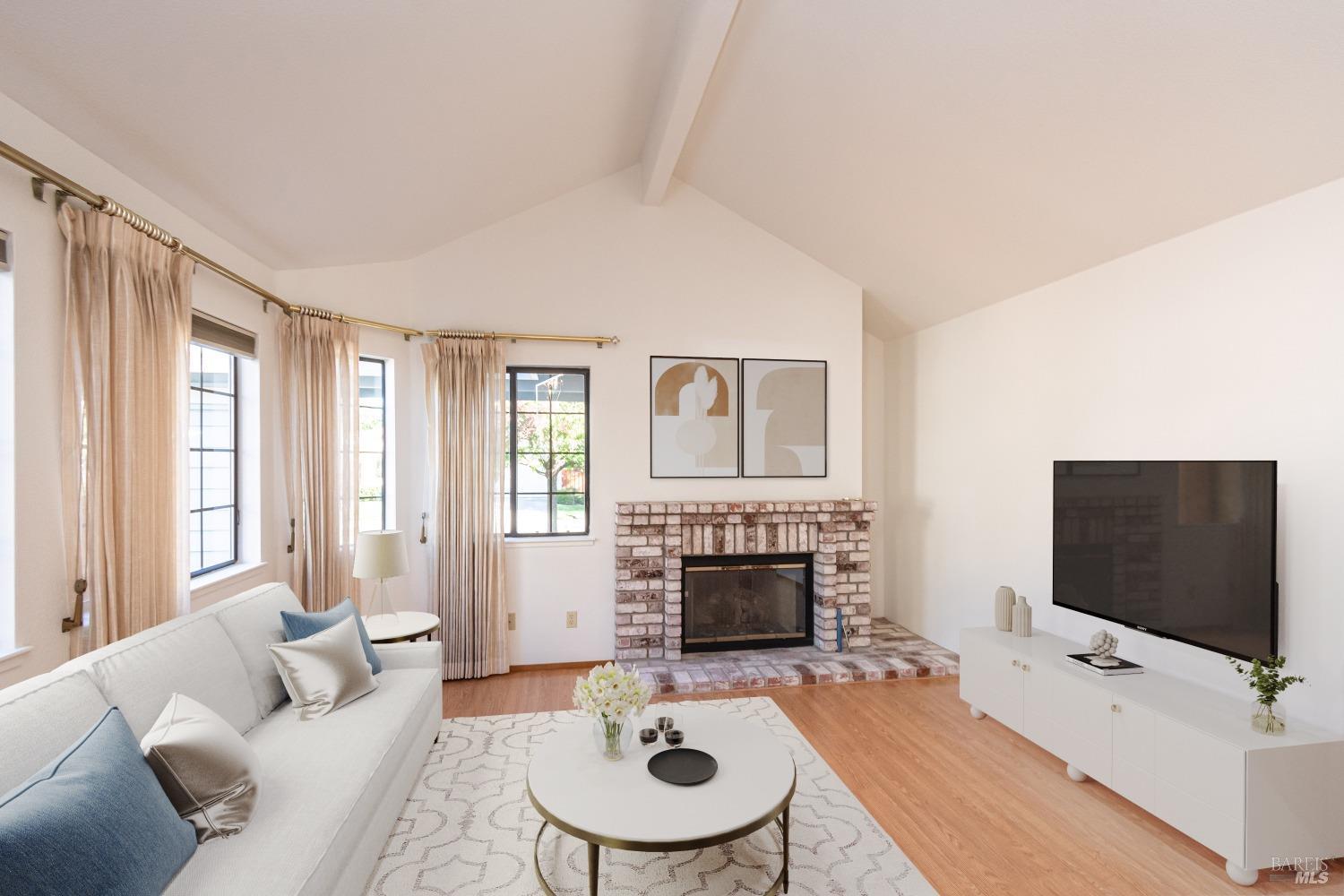 Detail Gallery Image 2 of 47 For 140 S Temelec Cir, Sonoma,  CA 95476 - 2 Beds | 2 Baths