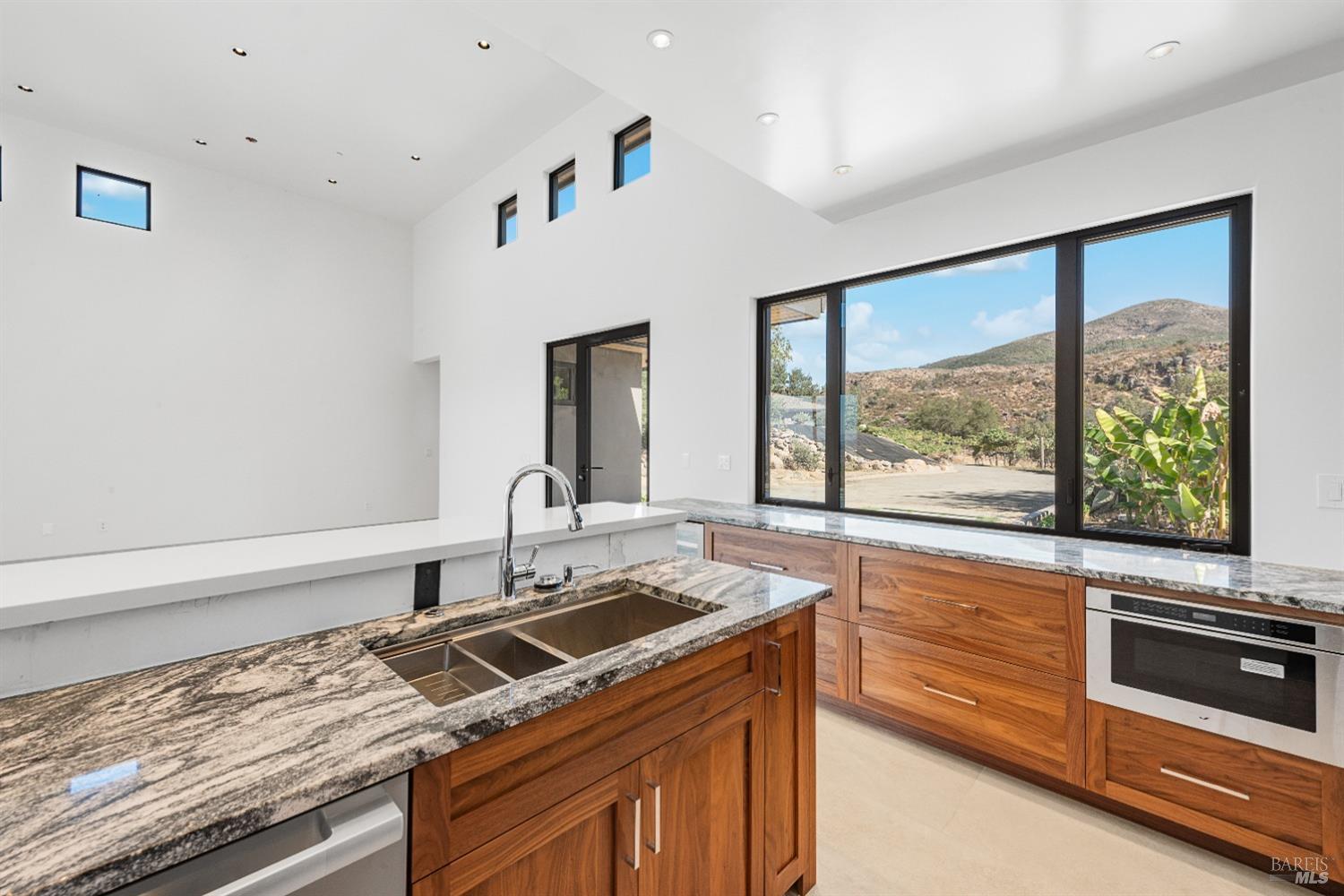 Detail Gallery Image 19 of 32 For 2293 Monticello Rd #B,  Napa,  CA 94558 - 2 Beds | 2 Baths