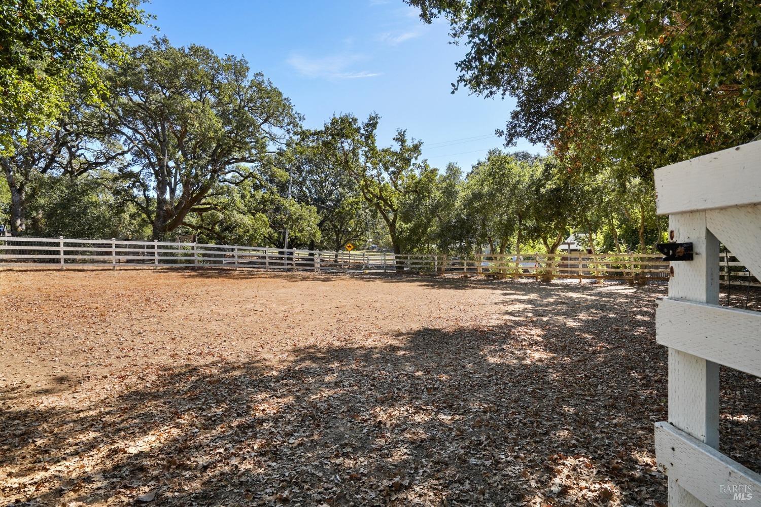 Detail Gallery Image 18 of 25 For 1846 Indian Valley Rd, Novato,  CA 94947 - 1 Beds | 1 Baths