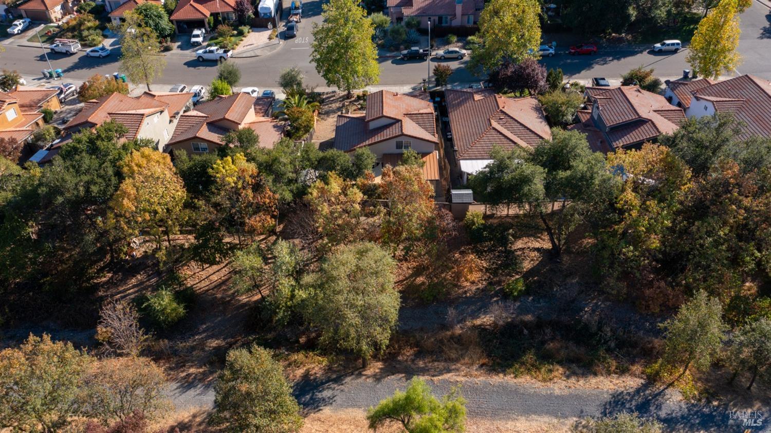 Detail Gallery Image 6 of 32 For 544 Venezia Way, Cloverdale,  CA 95425 - 4 Beds | 2/1 Baths