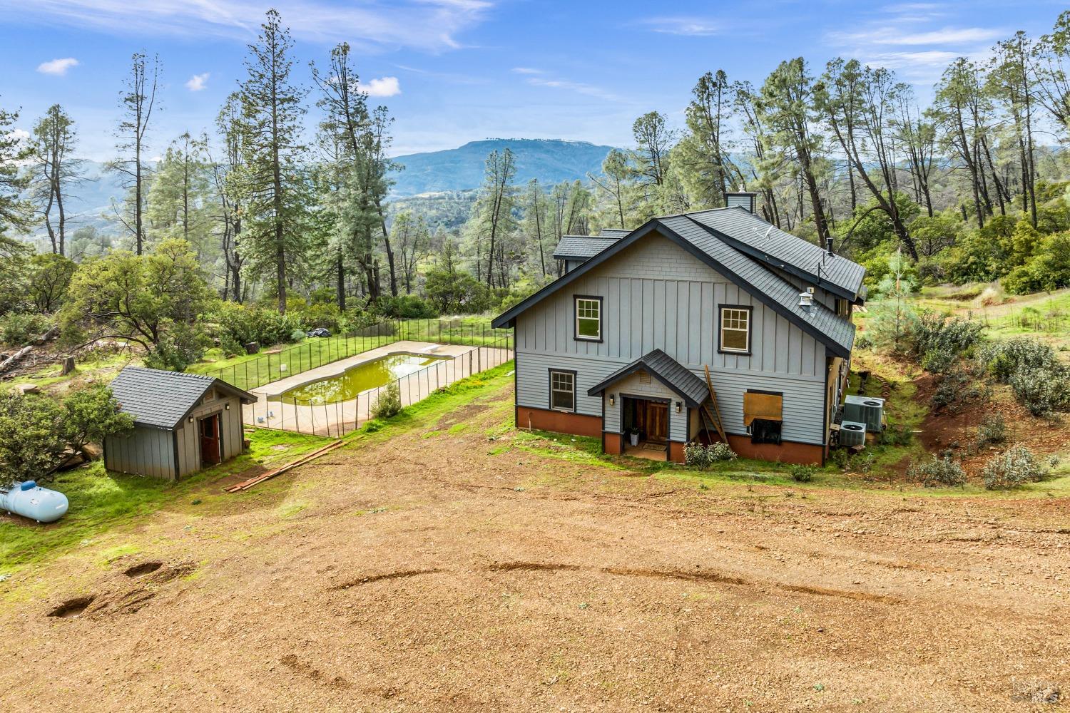 Detail Gallery Image 1 of 31 For 18115 Diamond Ridge Rd, Lower Lake,  CA 95457 - 3 Beds | 2 Baths