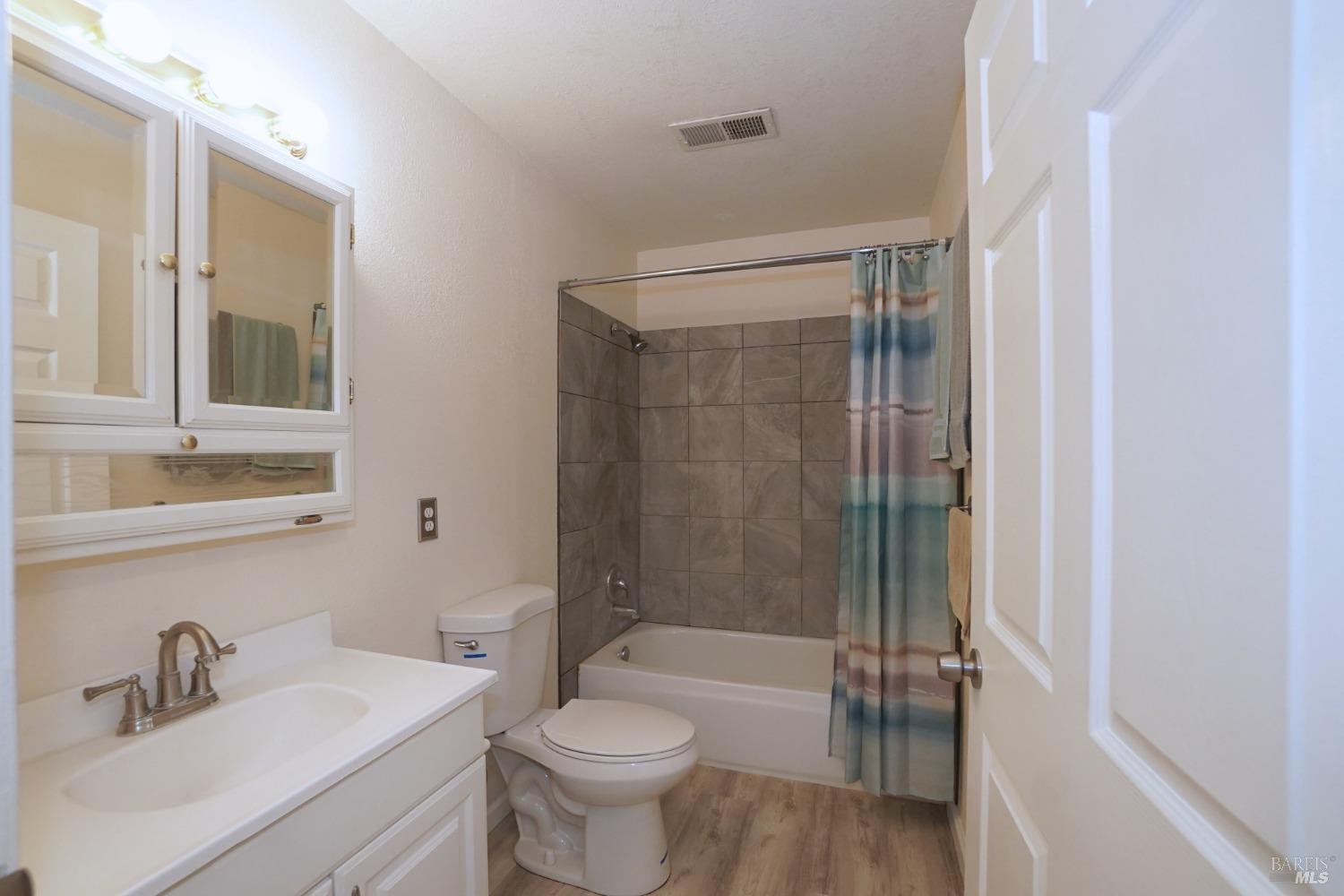 Detail Gallery Image 13 of 28 For 1477 Alamo Dr, Vacaville,  CA 95687 - 3 Beds | 2 Baths