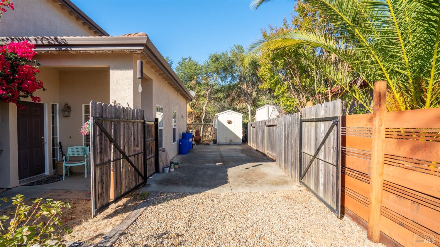 Detail Gallery Image 4 of 32 For 544 Venezia Way, Cloverdale,  CA 95425 - 4 Beds | 2/1 Baths