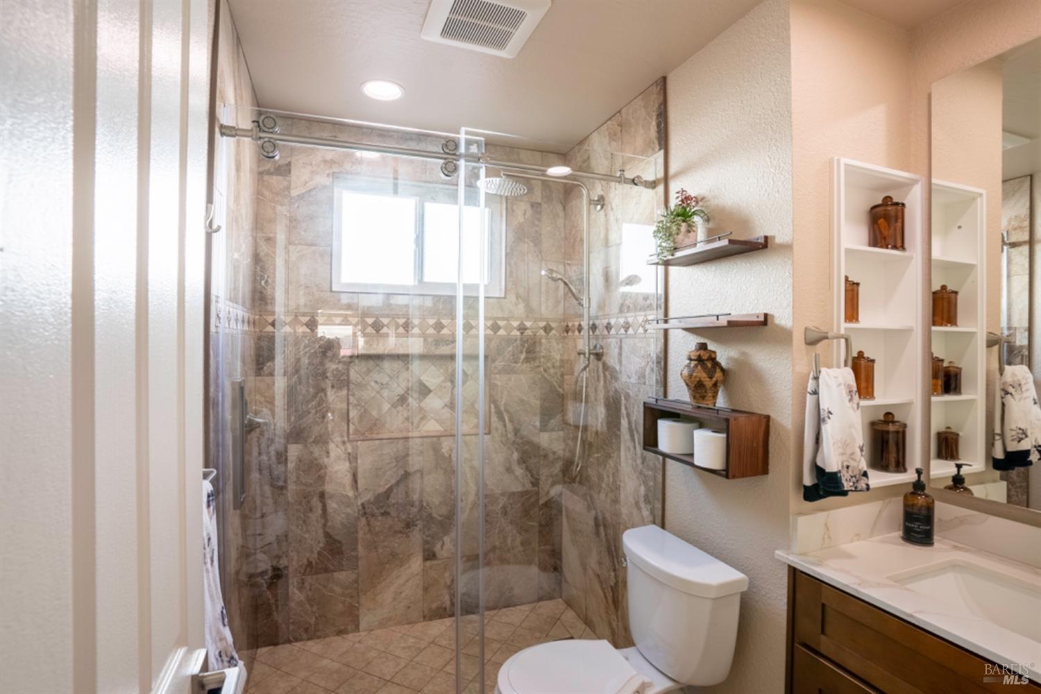 Detail Gallery Image 17 of 28 For 1234 Alderwood Way, Vacaville,  CA 95687 - 3 Beds | 2 Baths