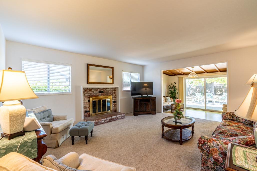 Detail Gallery Image 18 of 47 For 1563 Buchanan St, Novato,  CA 94947 - 4 Beds | 2 Baths