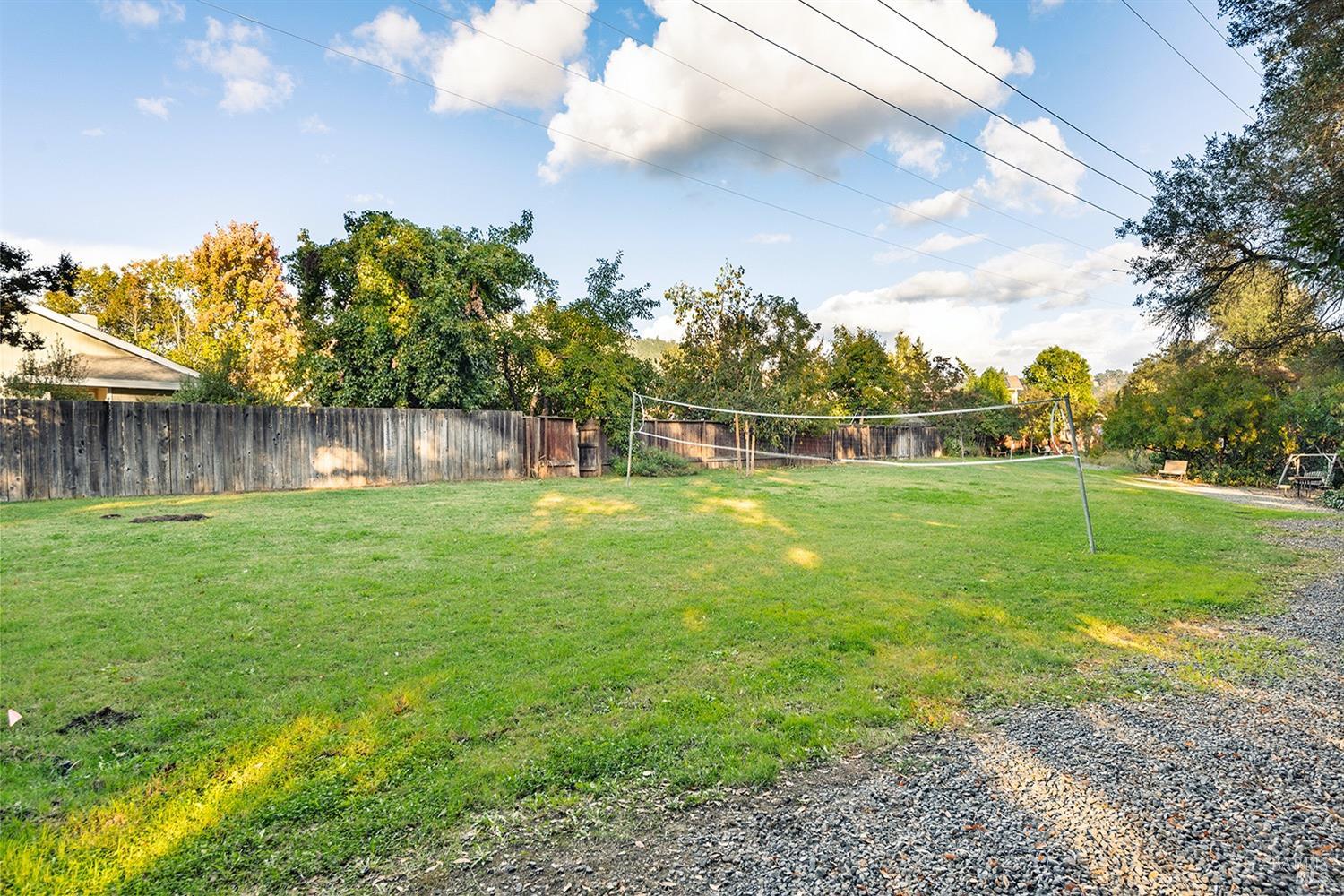 Detail Gallery Image 34 of 41 For 806 Canary Ct, Healdsburg,  CA 95448 - 3 Beds | 2/1 Baths