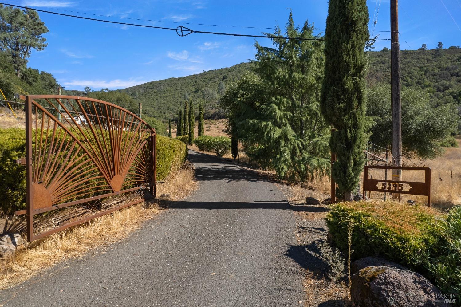 Detail Gallery Image 3 of 41 For 5395 Konocti Rd, Kelseyville,  CA 95451 - 3 Beds | 3 Baths