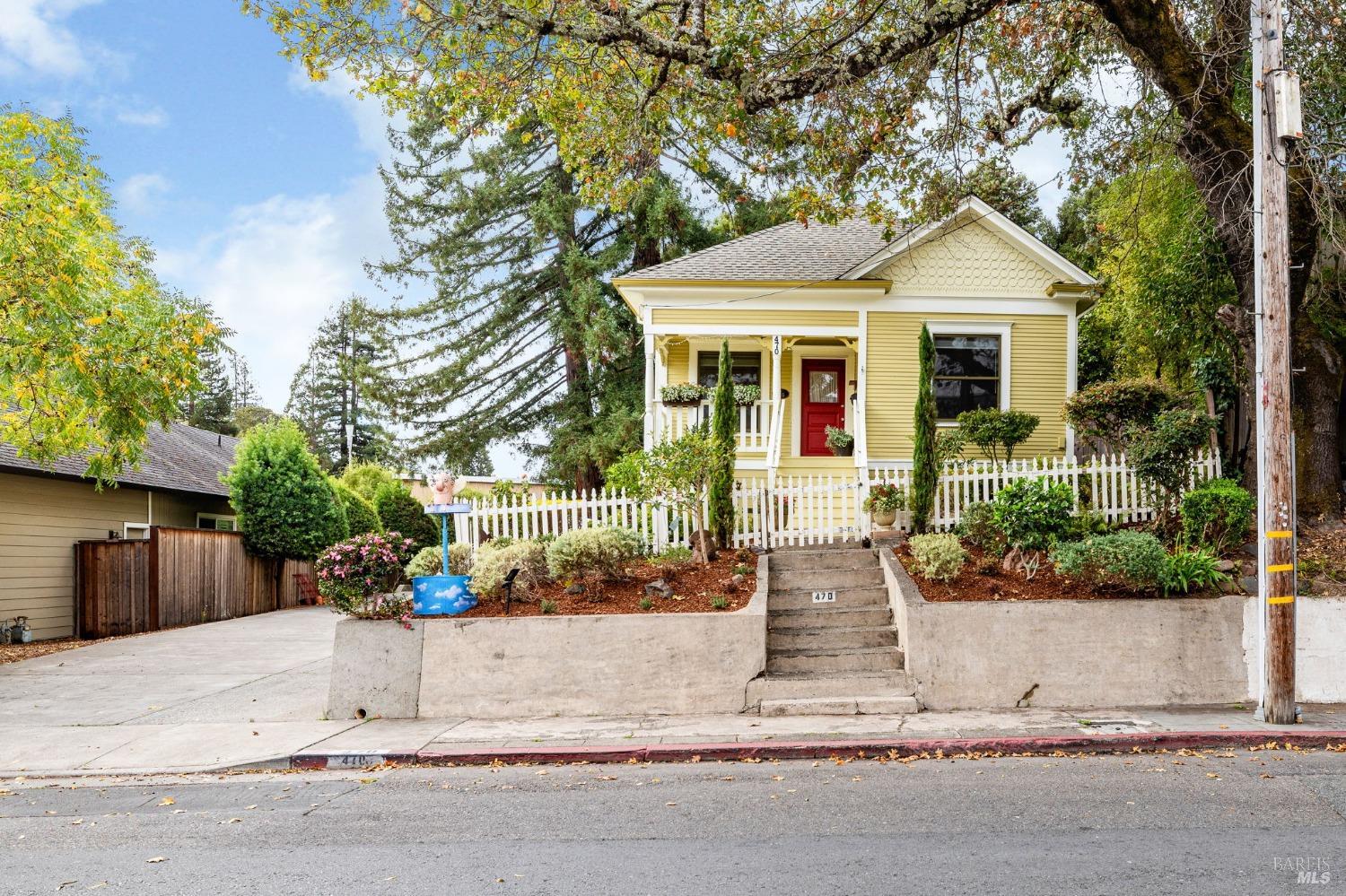 Detail Gallery Image 4 of 63 For 470 Florence Ave, Sebastopol,  CA 95472 - 2 Beds | 1 Baths