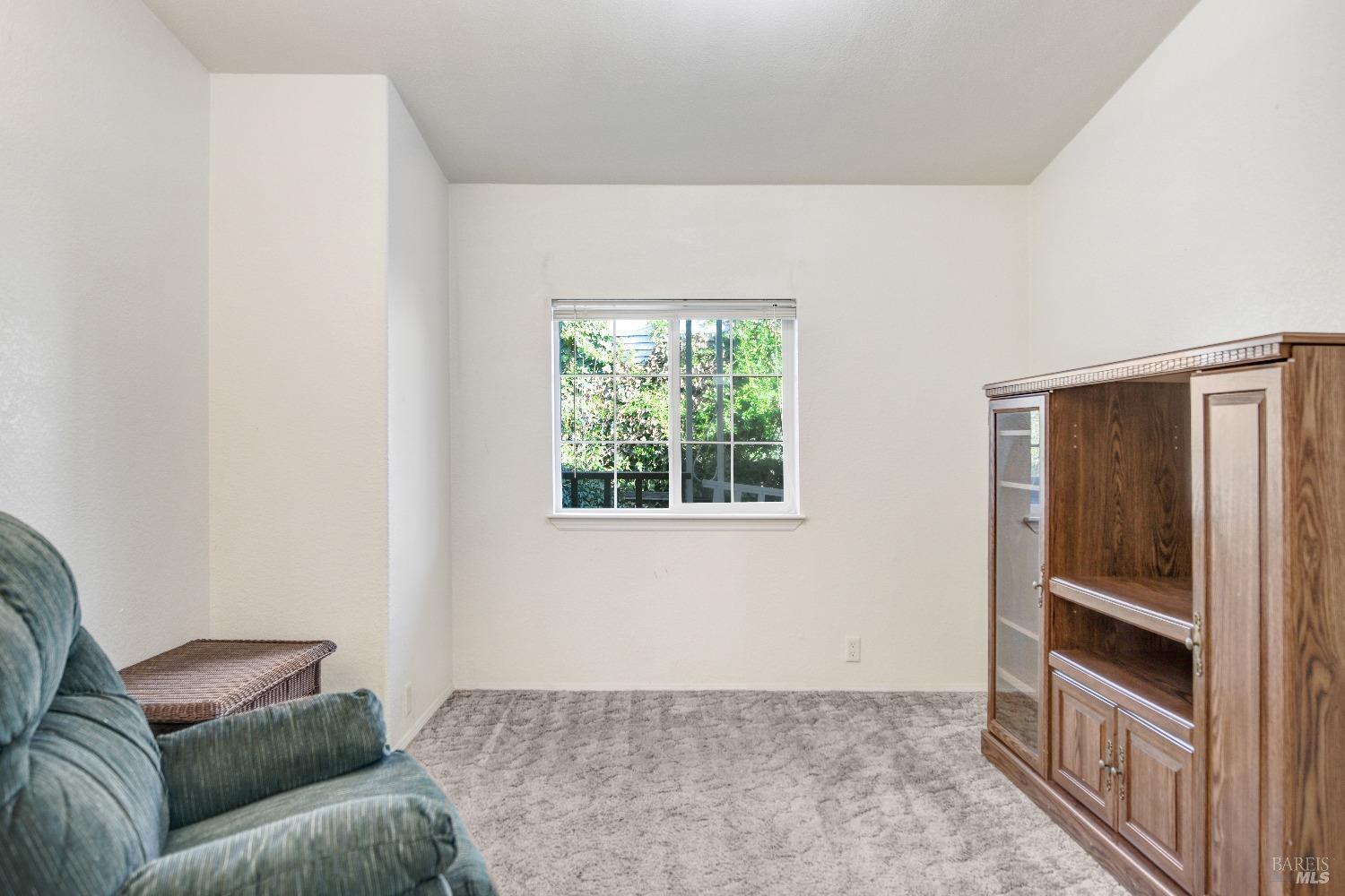 Detail Gallery Image 12 of 29 For 59 Portola Cir, Sonoma,  CA 95476 - 2 Beds | 2 Baths