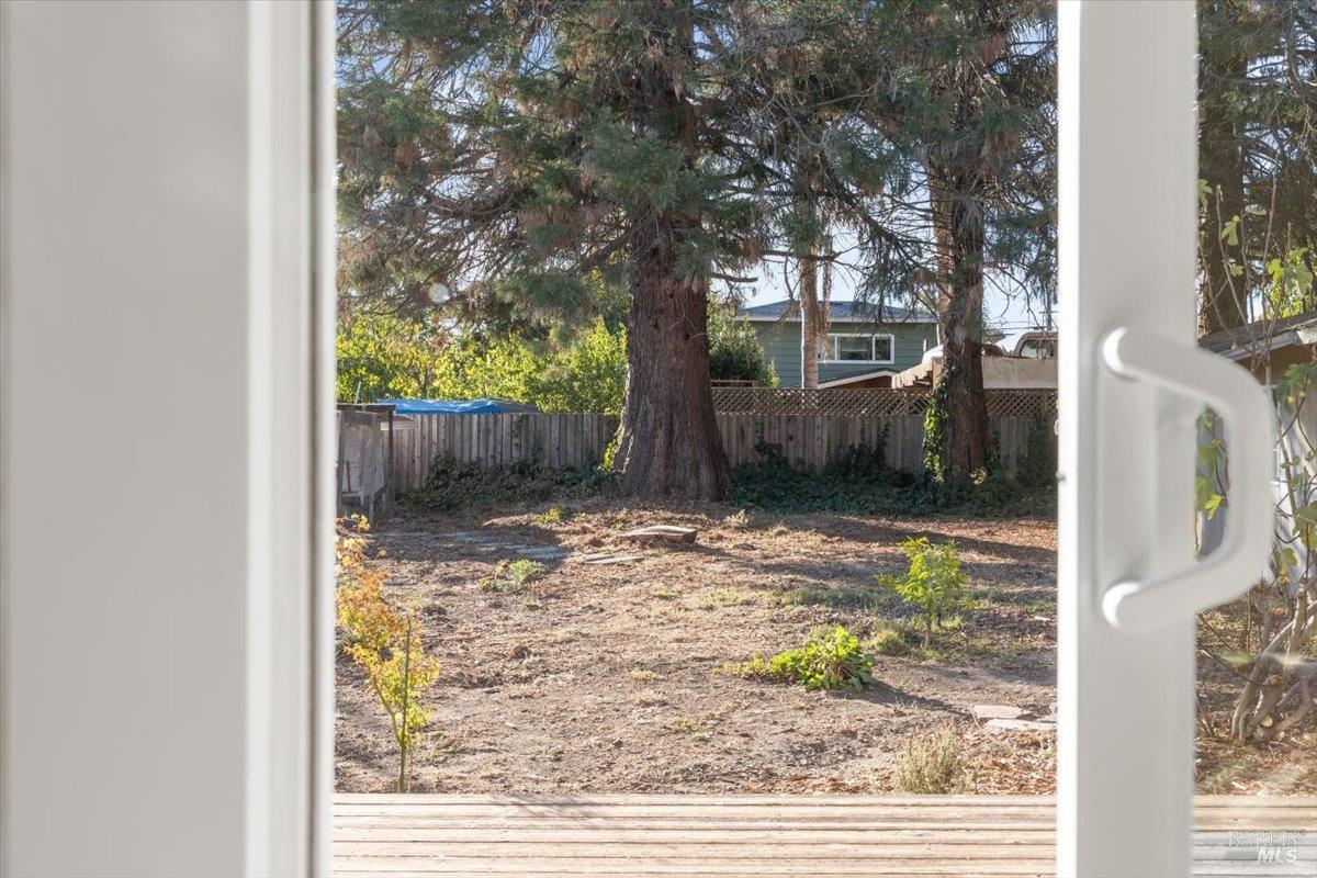 Detail Gallery Image 25 of 37 For 711 Sterling Ct, Santa Rosa,  CA 95401 - 3 Beds | 2 Baths