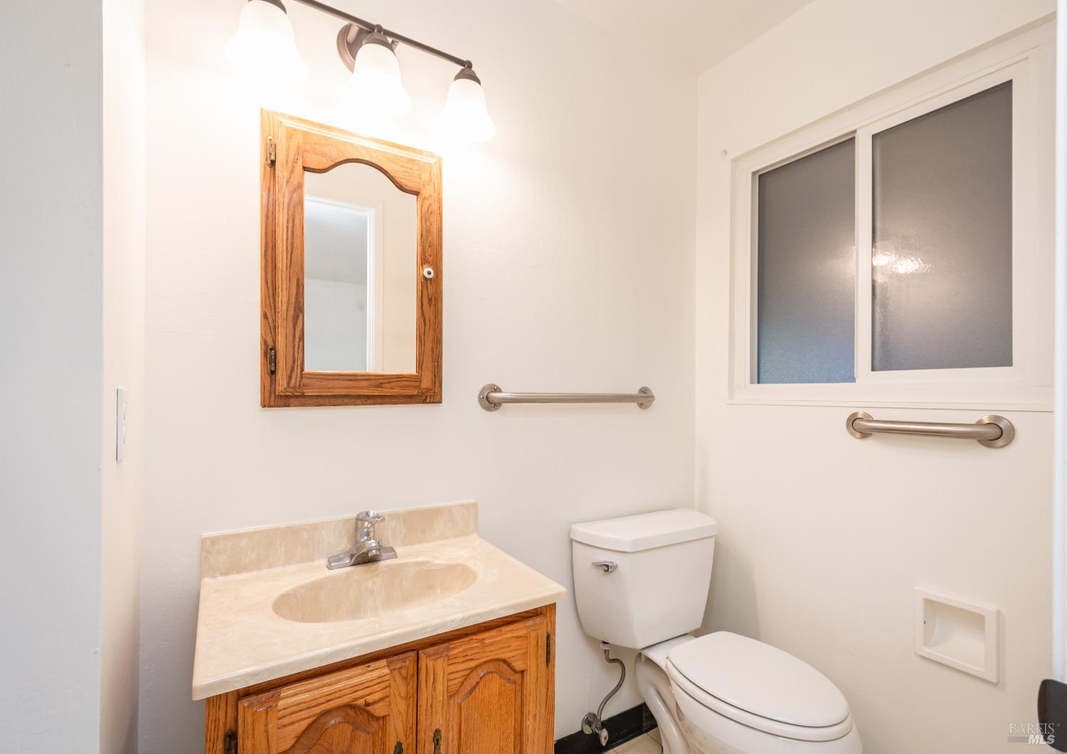 Detail Gallery Image 22 of 41 For 18443 Arnold Dr, Sonoma,  CA 95476 - 3 Beds | 2 Baths