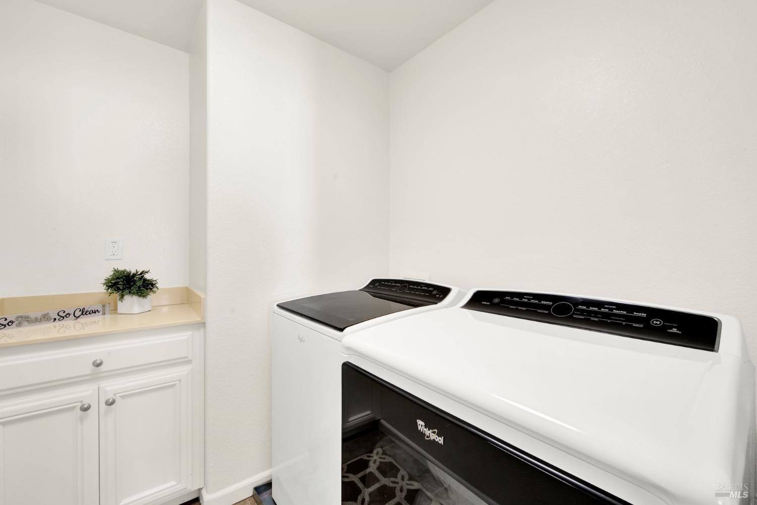 Detail Gallery Image 25 of 36 For 1165 Dartmouth Cir, Dixon,  CA 95620 - 3 Beds | 2/1 Baths