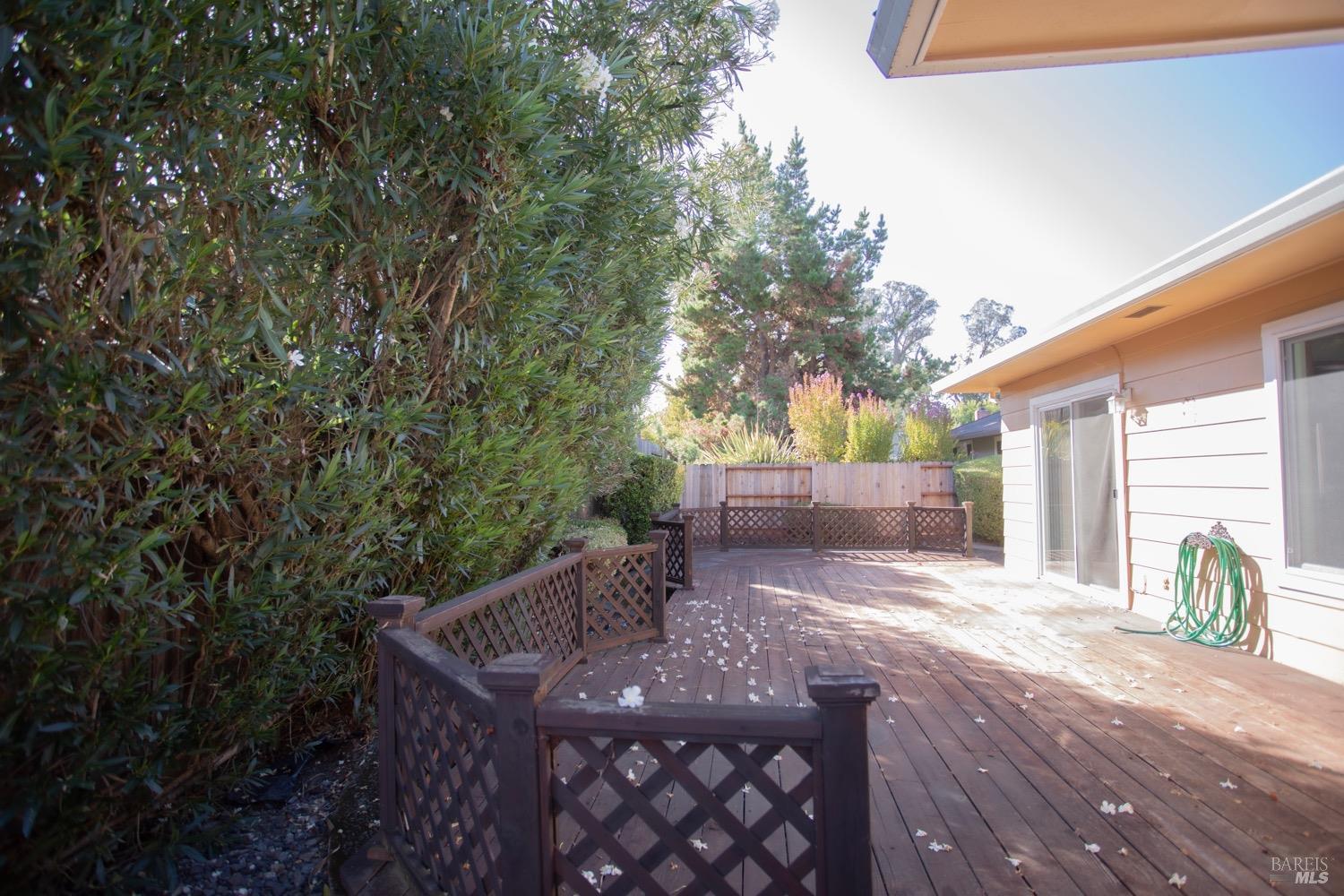 Detail Gallery Image 28 of 32 For 218 La Crosse Ave, Santa Rosa,  CA 95409 - 3 Beds | 2/1 Baths