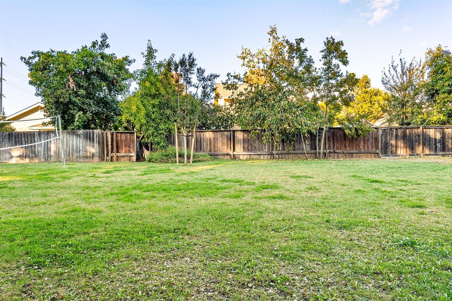 Detail Gallery Image 35 of 41 For 806 Canary Ct, Healdsburg,  CA 95448 - 3 Beds | 2/1 Baths