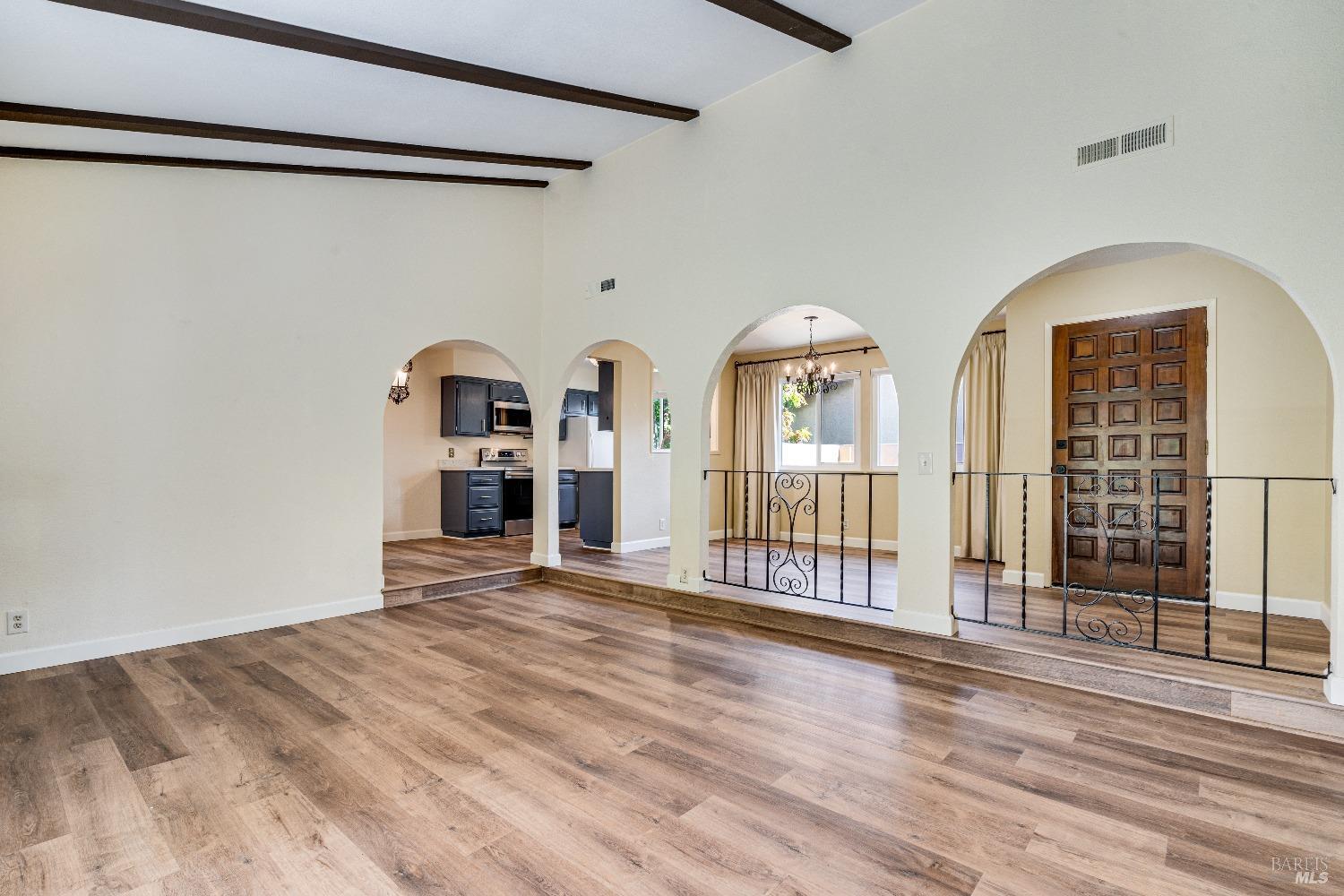 Detail Gallery Image 7 of 43 For 114 La Mancha Dr, Sonoma,  CA 95476 - 2 Beds | 1/1 Baths